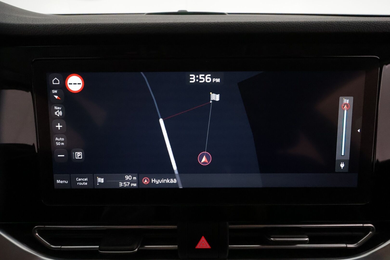 Kia Niro 2022 Business Luxury 64,8 kWh 204 hv **Lämpöpumppu / JBL / Lasikattoluukku / Muistipenkki / Adapt.vakkari / Ilmastoidut penkit** - 1.om Suomi-auto / Akku kuntotarkastettu / Merkkihuollettu / Kahdet renkaat aluvanteilla / KeylessGo / Digimittaristo
