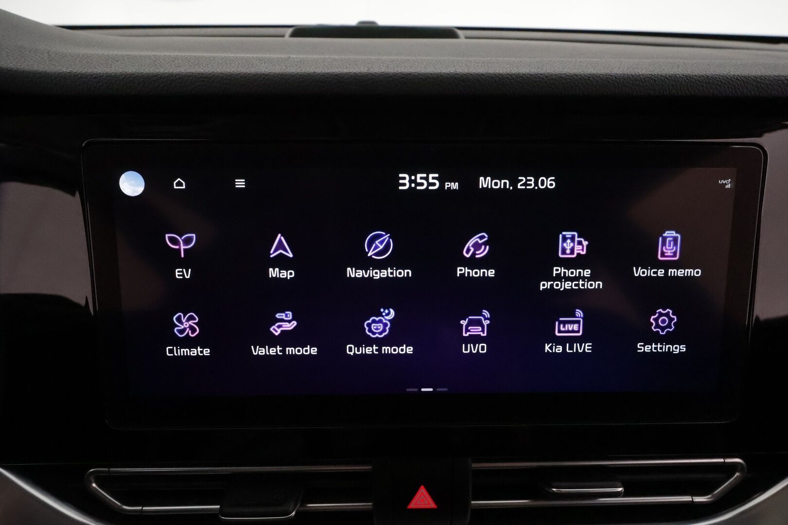 Kia Niro 2022 Business Luxury 64,8 kWh 204 hv **Lämpöpumppu / JBL / Lasikattoluukku / Muistipenkki / Adapt.vakkari / Ilmastoidut penkit** - 1.om Suomi-auto / Akku kuntotarkastettu / Merkkihuollettu / Kahdet renkaat aluvanteilla / KeylessGo / Digimittaristo