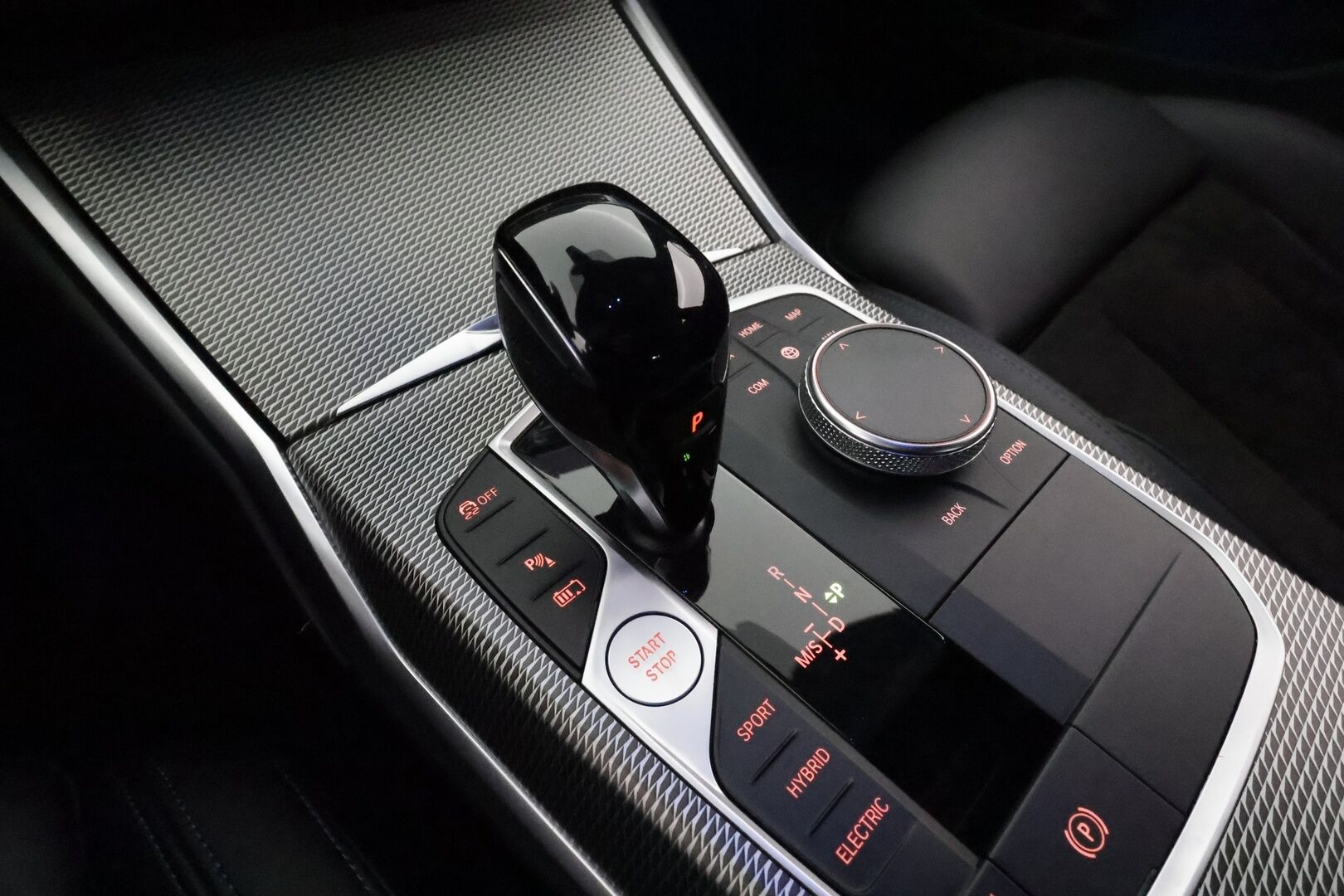 BMW 320 2022 G21 Touring 320e xDrive A Charged Edition M Sport *ACC / Laser / Hifit / P.kamera / Koukku / Navi / Sporttipenkit * - Akku kuntotarkastettu / Suomi-auto / Kahdet renkaat aluvanteilla / Merkkihuollettu - HULLU BLACKWEEK KORKOTARJOUS 2,49%