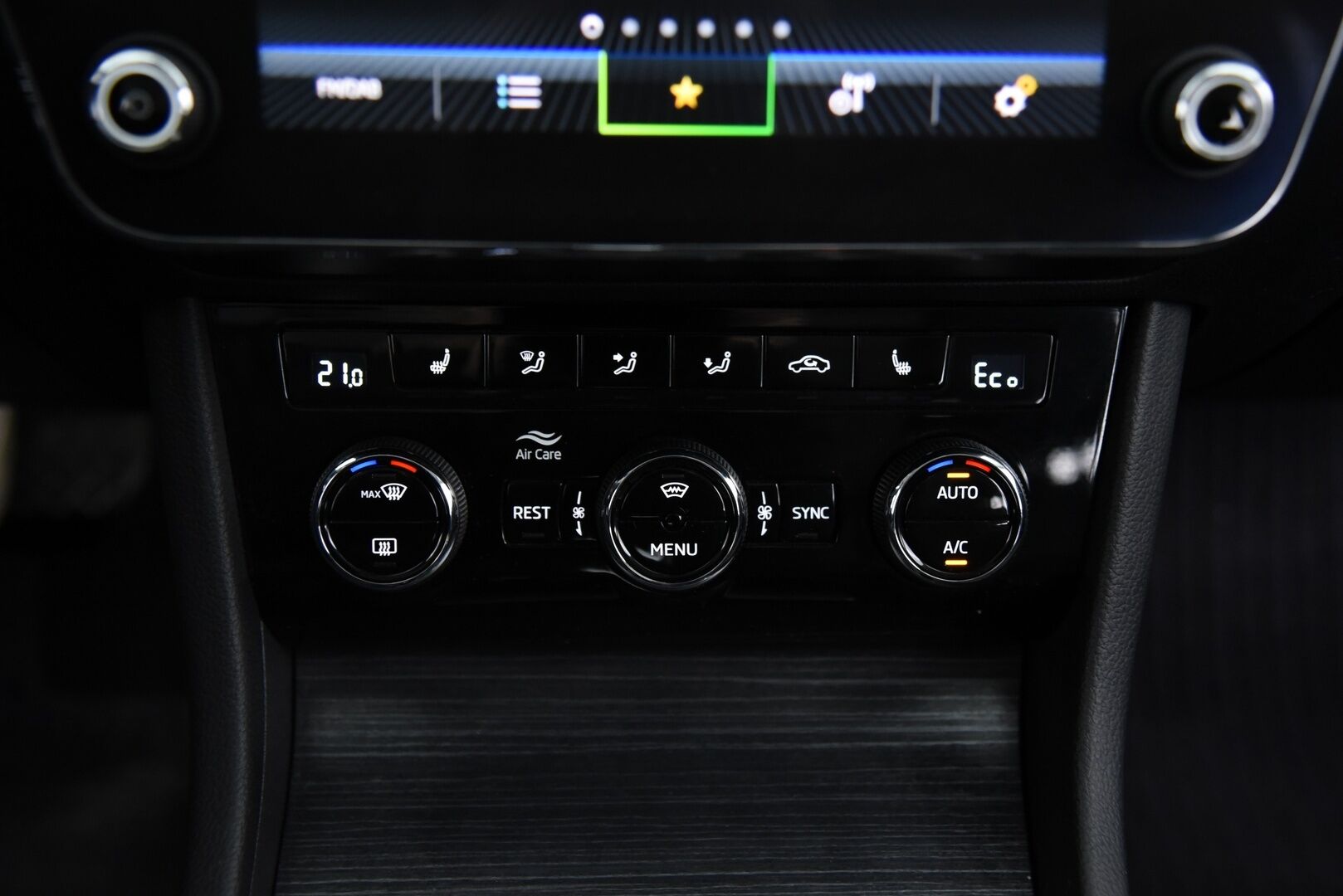 Skoda Superb 2021 1,4 TSI PHEV Style iV DSG Autom. / Matrix-LED / Muistipenkki / Keyless / P-Tutkat / SmartLink / Merkkihuollettu - Juuri huollettu merkkiliikkeessä!