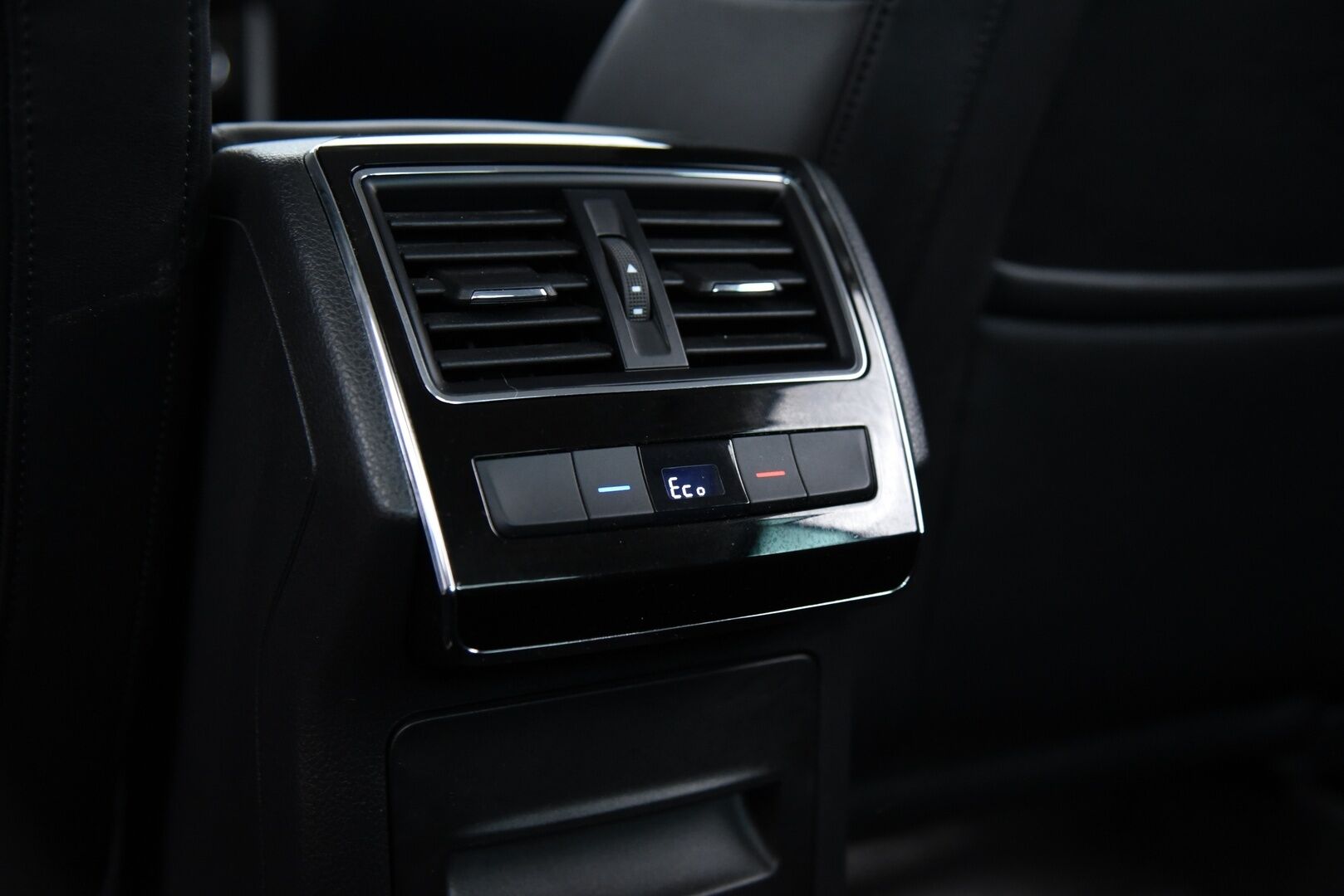 Skoda Superb 2021 1,4 TSI PHEV Style iV DSG Autom. / Matrix-LED / Muistipenkki / Keyless / P-Tutkat / SmartLink / Merkkihuollettu - Juuri huollettu merkkiliikkeessä!