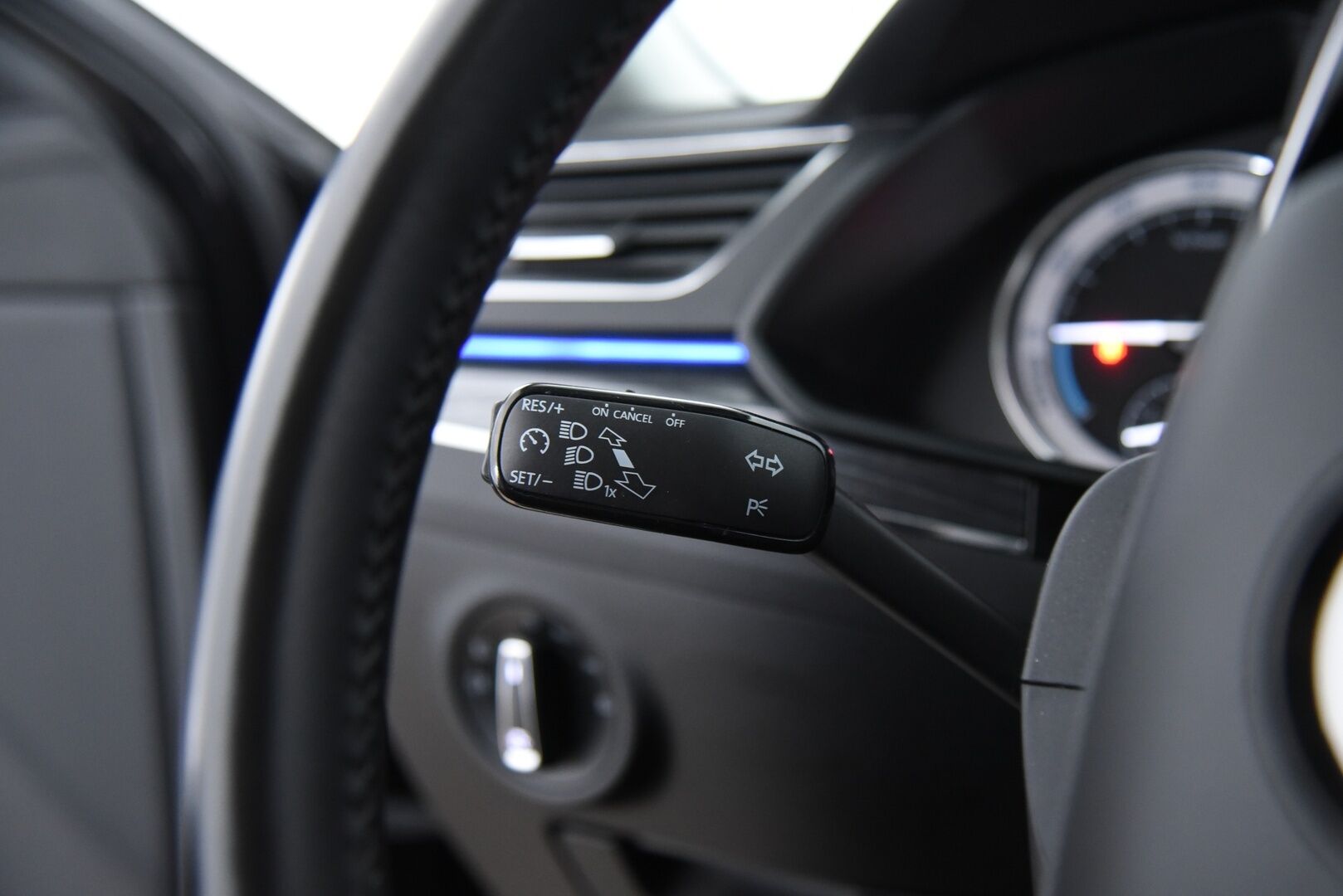 Skoda Superb 2021 1,4 TSI PHEV Style iV DSG Autom. / Matrix-LED / Muistipenkki / Keyless / P-Tutkat / SmartLink / Merkkihuollettu - Juuri huollettu merkkiliikkeessä!