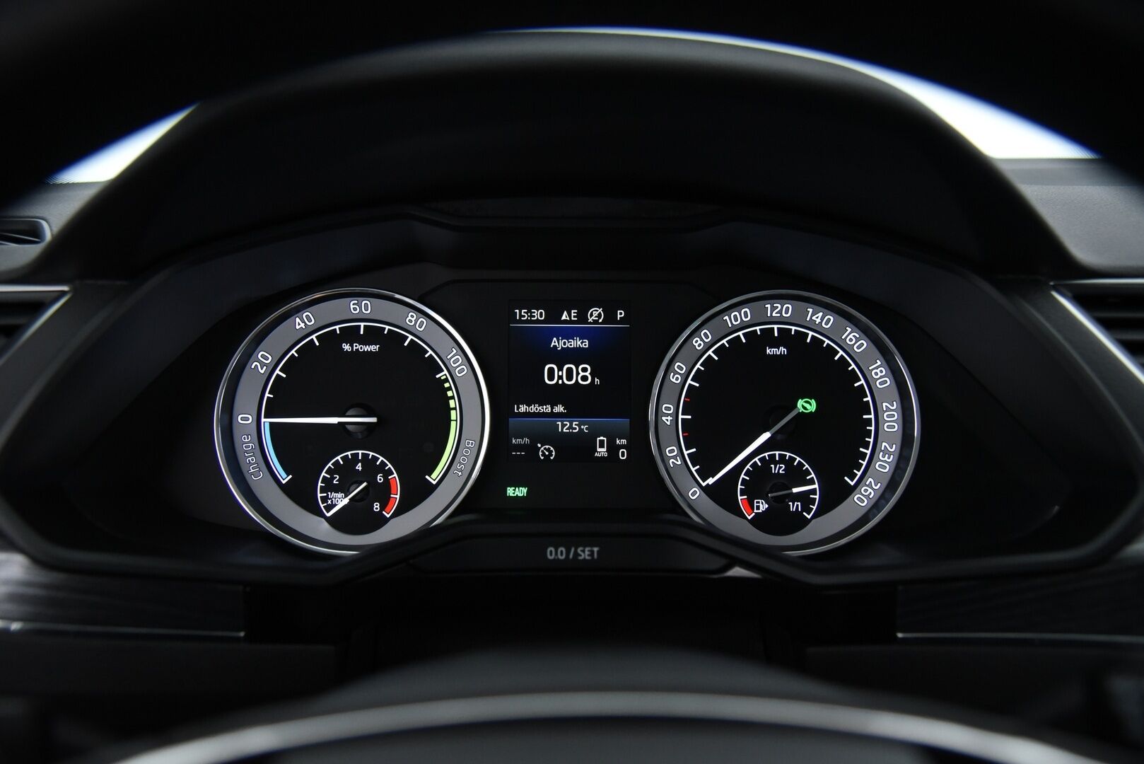 Skoda Superb 2021 1,4 TSI PHEV Style iV DSG Autom. / Matrix-LED / Muistipenkki / Keyless / P-Tutkat / SmartLink / Merkkihuollettu - Juuri huollettu merkkiliikkeessä!