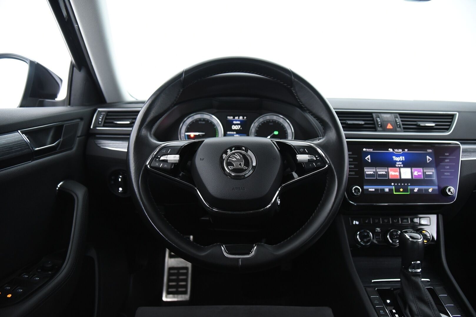 Skoda Superb 2021 1,4 TSI PHEV Style iV DSG Autom. / Matrix-LED / Muistipenkki / Keyless / P-Tutkat / SmartLink / Merkkihuollettu - Juuri huollettu merkkiliikkeessä!