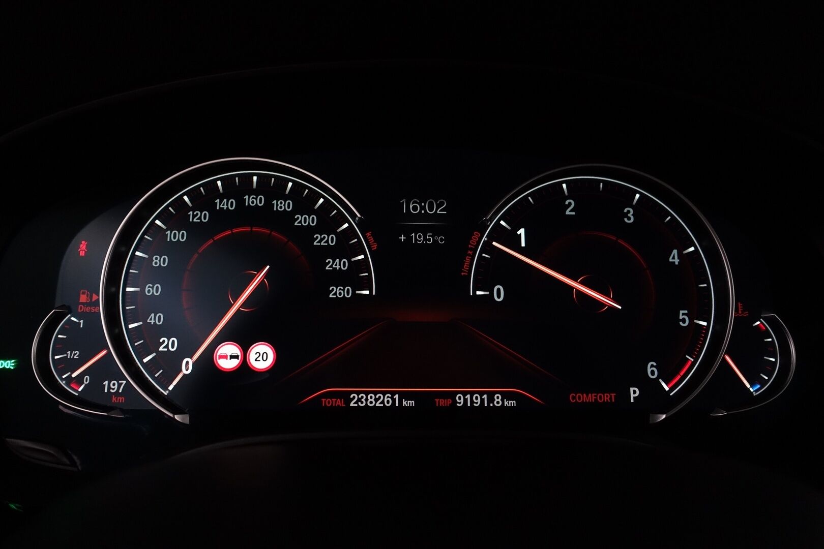 BMW 530 2018 G31 Touring 530d A xDrive Business - | Webasto | HUD | BLIS | Vetokoukku | Vakkari | Prof. Navi | Sähkönahat | HiFi | Adapt.LED | P. Tutkat | 2x Renkaat & Vanteet | - KORKO VAIN 3,99 %