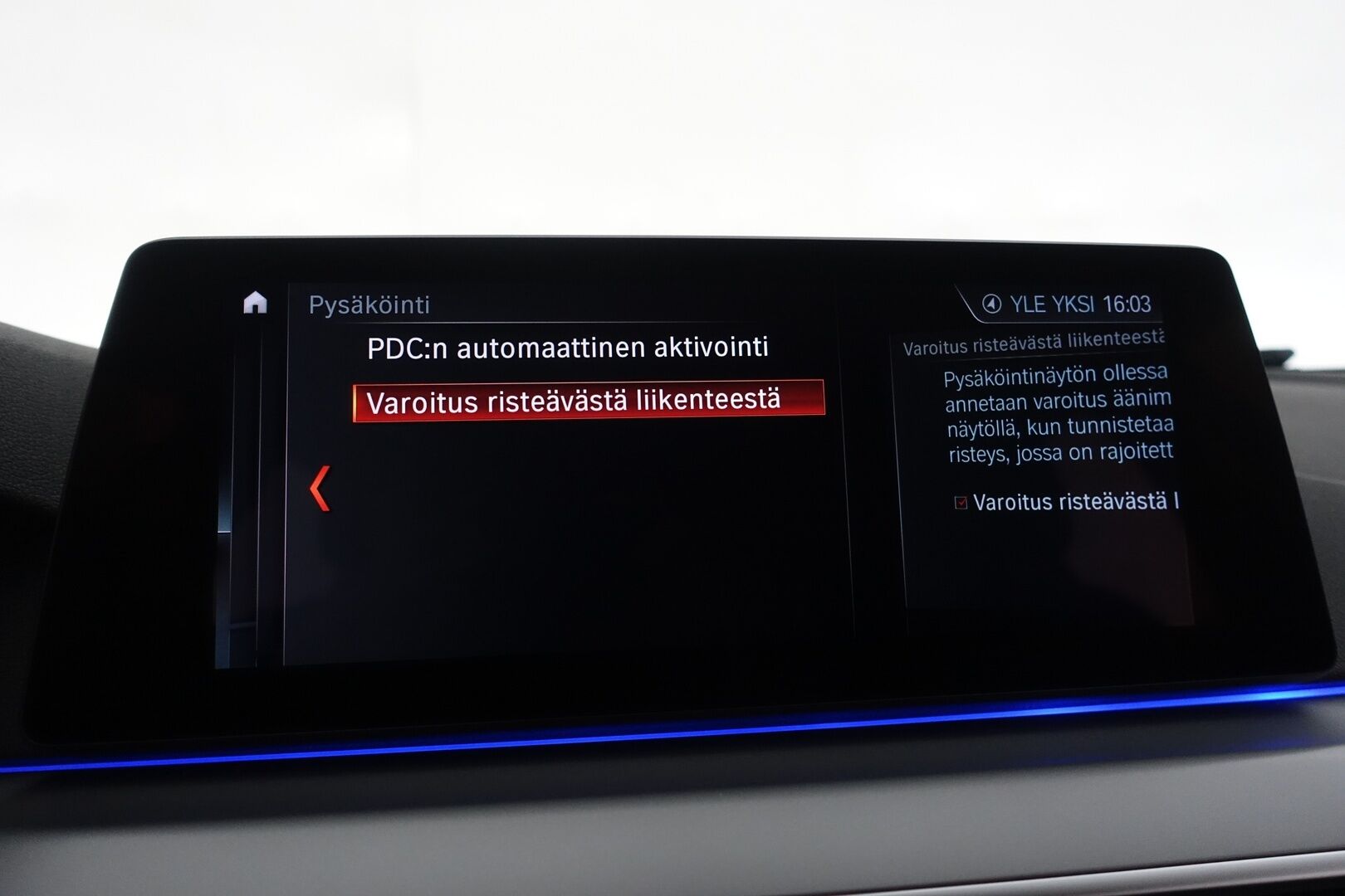 BMW 530 2018 G31 Touring 530d A xDrive Business - | Webasto | HUD | BLIS | Vetokoukku | Vakkari | Prof. Navi | Sähkönahat | HiFi | Adapt.LED | P. Tutkat | 2x Renkaat & Vanteet | - KORKO VAIN 3,99 %