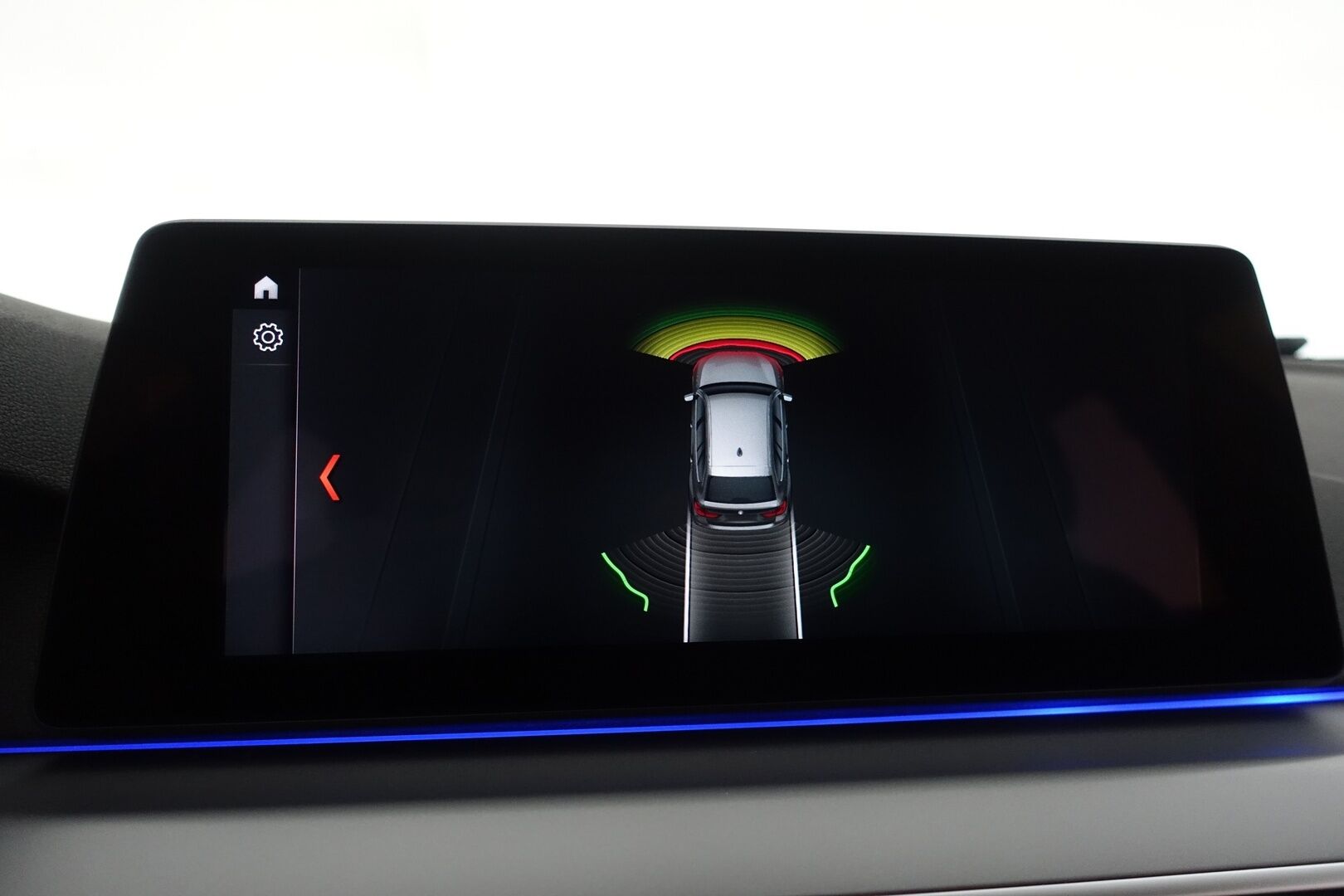 BMW 530 2018 G31 Touring 530d A xDrive Business - | Webasto | HUD | BLIS | Vetokoukku | Vakkari | Prof. Navi | Sähkönahat | HiFi | Adapt.LED | P. Tutkat | 2x Renkaat & Vanteet | - KORKO VAIN 3,99 %