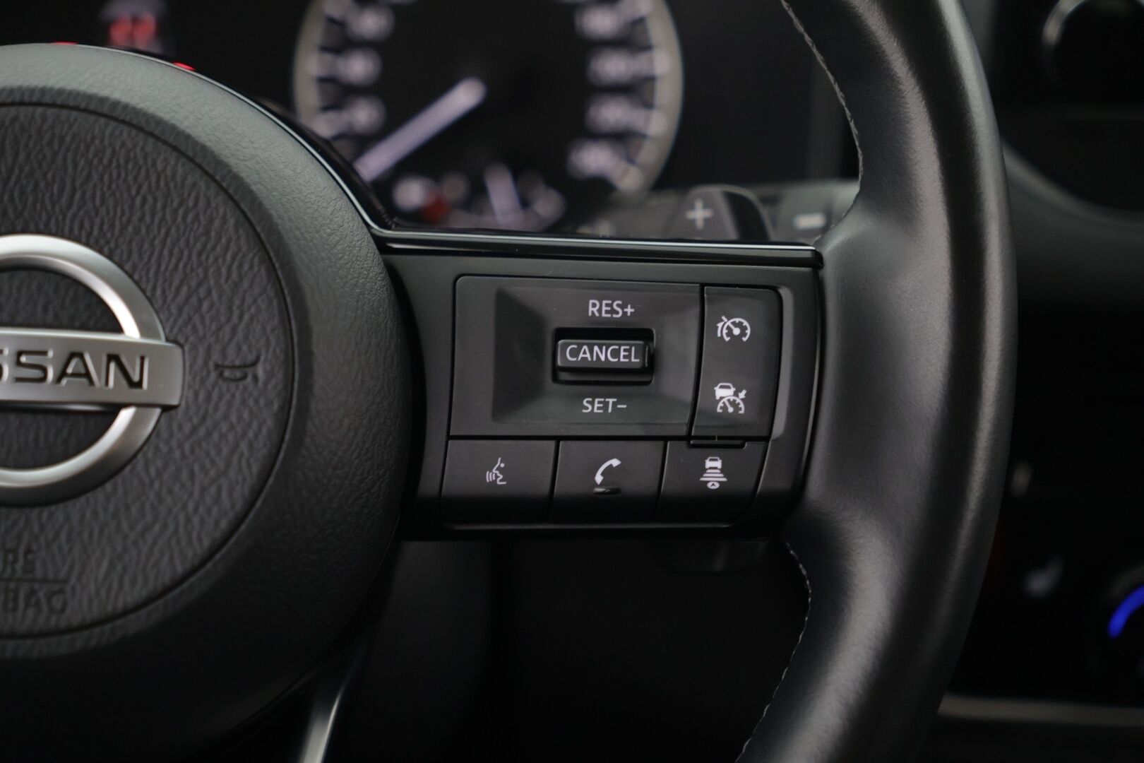 Nissan Qashqai 2022 DIG-T 160 Acenta 2WD DCT / Ratinlämmitys! / Lohko+sisä! / Acc / 2xRenkaat / - Siisti! / Vähän ajettu! / Suomi Auto! 