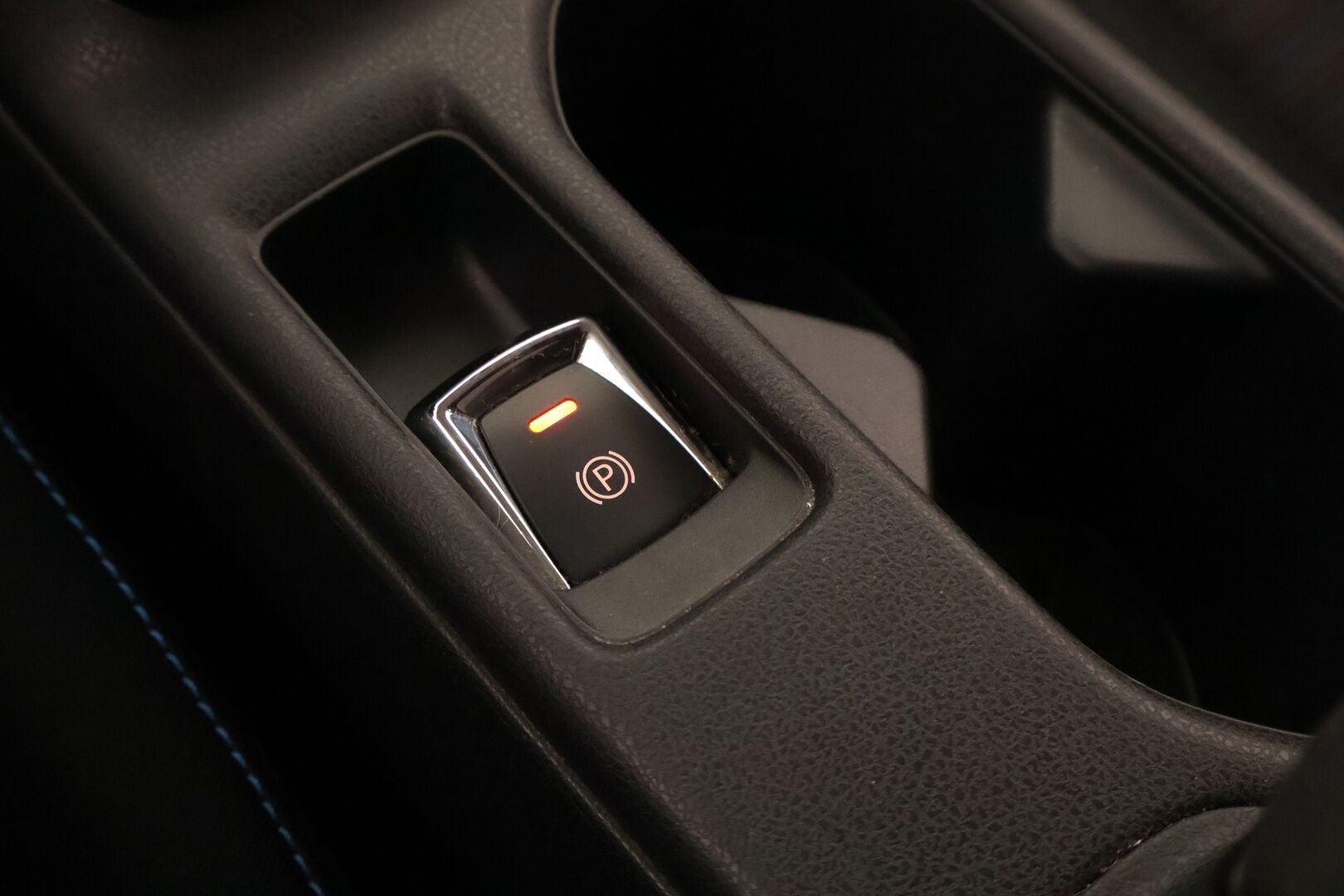 Nissan Leaf 2018 N-Connecta 40 kWh - Lämpöpumppu / Adapt.Vakkari / 360-Kamera / BLIS / Ratinlämmitin / Keyless / Juuri saapunut Tampereelle!
