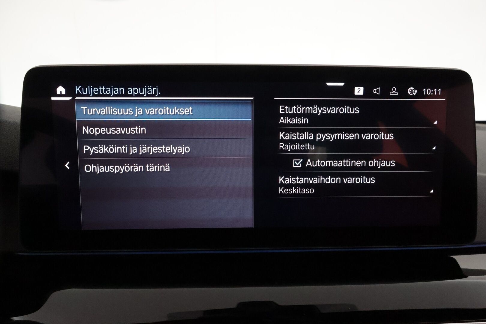 BMW 530 2022 G30 xDrive A Charged Edition **Adapt.vakkari / Ruskeat nahat / P.kamera / Comfort Access / Hifit / Navi** - 3,99 % KORKOTARJOUS TÄHÄN AUTOON 31.8. ASTI! - 1.Om Suomi-auto / Merkkihuollettu / Kahdet renkaat aluvanteilla / Digimittaristo**