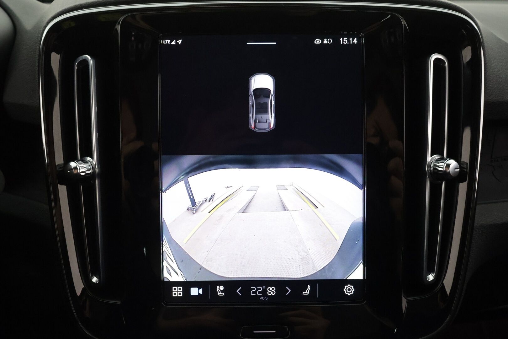 Volvo C40 2022 Recharge Twin Launch Edition aut * ACC / ILP / H&K / Lasikatto / Muistipenkki / Pixel LED / Koukku / 360° / BLIS / Navi / Keyless * - 1.Om Suomi-auto / Kahdet renkaat aluvanteilla / Huippuvarusteet - HULLUT AVAJAISHULINAT KORKOTARJOUS 3,29 %