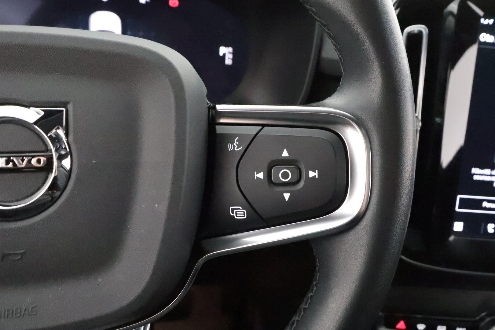 Volvo C40 2022 Recharge Twin Launch Edition aut * ACC / ILP / H&K / Lasikatto / Muistipenkki / Pixel LED / Koukku / 360° / BLIS / Navi / Keyless * - 1.Om Suomi-auto / Kahdet renkaat aluvanteilla / Huippuvarusteet - HULLUT AVAJAISHULINAT KORKOTARJOUS 3,29 %