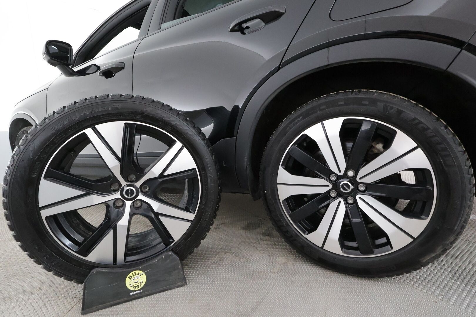 Volvo C40 2022 Recharge Twin Launch Edition aut * ACC / ILP / H&K / Lasikatto / Muistipenkki / Pixel LED / Koukku / 360° / BLIS / Navi / Keyless * - 1.Om Suomi-auto / Kahdet renkaat aluvanteilla / Huippuvarusteet - HULLUT AVAJAISHULINAT KORKOTARJOUS 3,29 %