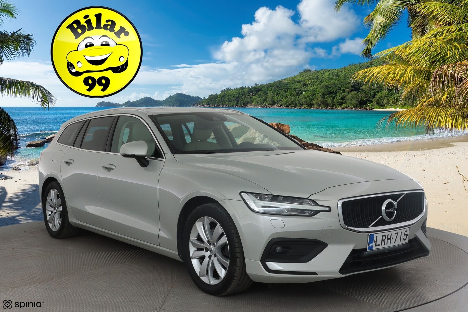 Volvo V60 2019 D4 Momentum aut *ACC / B&W / P.kamera / Full LED / Muistipenkit / Panorama / Navi / Vaaleat nahat* - Kahdet renkaat aluvanteilla