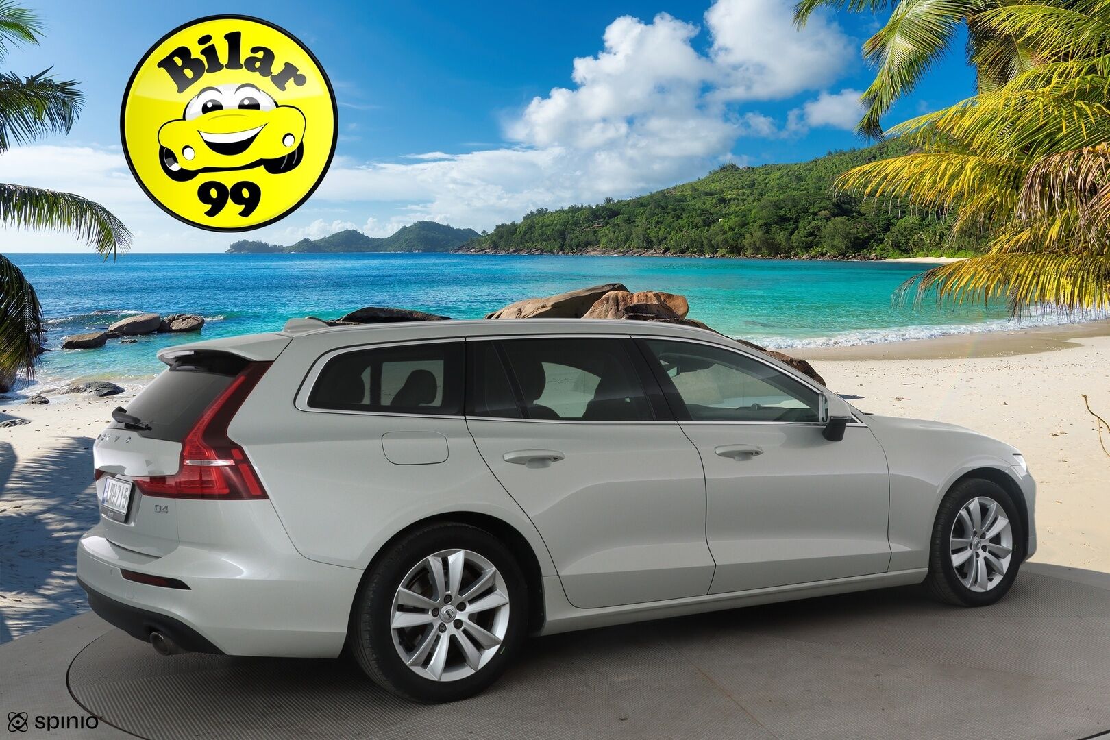 Volvo V60 2019 D4 Momentum aut *ACC / B&W / P.kamera / Full LED / Muistipenkit / Panorama / Navi / Vaaleat nahat* - Kahdet renkaat aluvanteilla