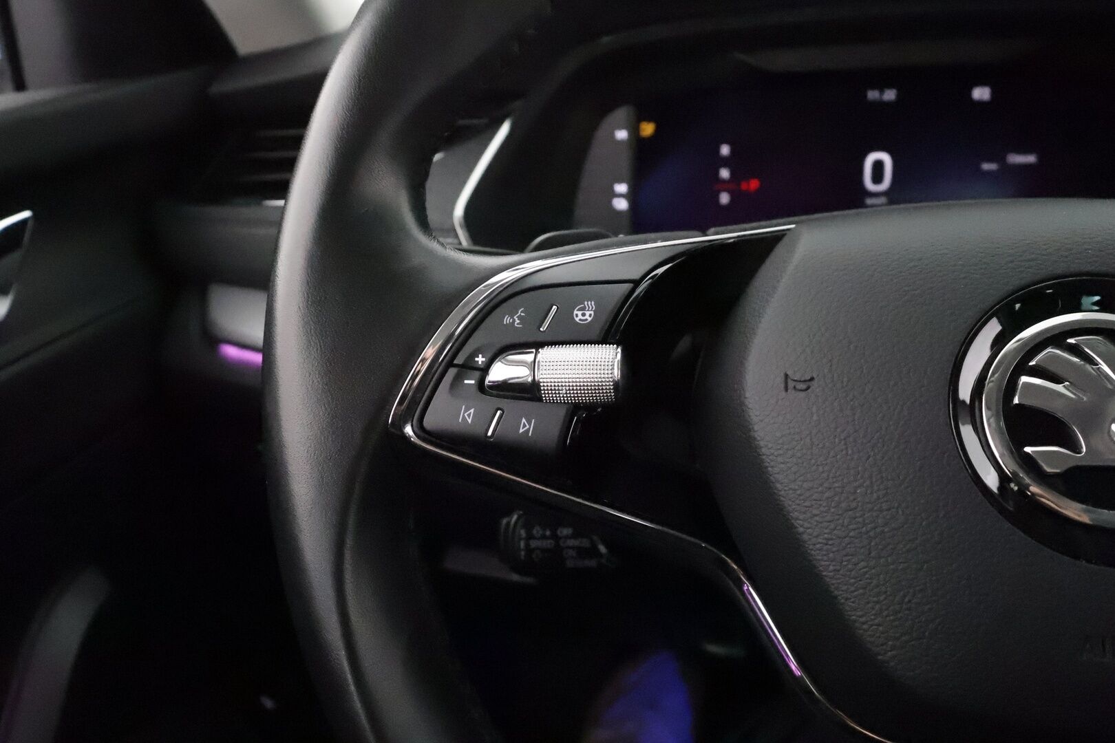 Skoda Octavia 2022 1.4 TSI PHEV Style iV DSG Autom. **Koukku / Matrix LED / Webasto / Adapt.vakkari / P.kamera / Apple&Android / Keyless** - 1-om. Suomi-auto / Akku kuntotarkastettu