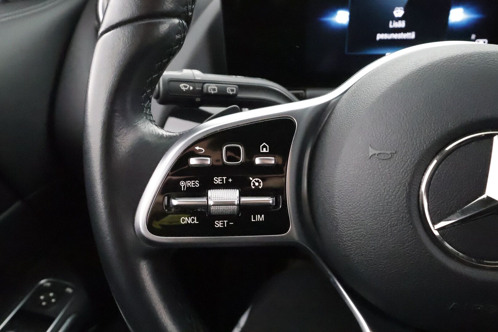 Mercedes-Benz GLA 2022 250 e A Business - Vakkari | Kaistavahti | P.Kamera | Puolinahat | LED | Sähköluukku | Lisälämmitin