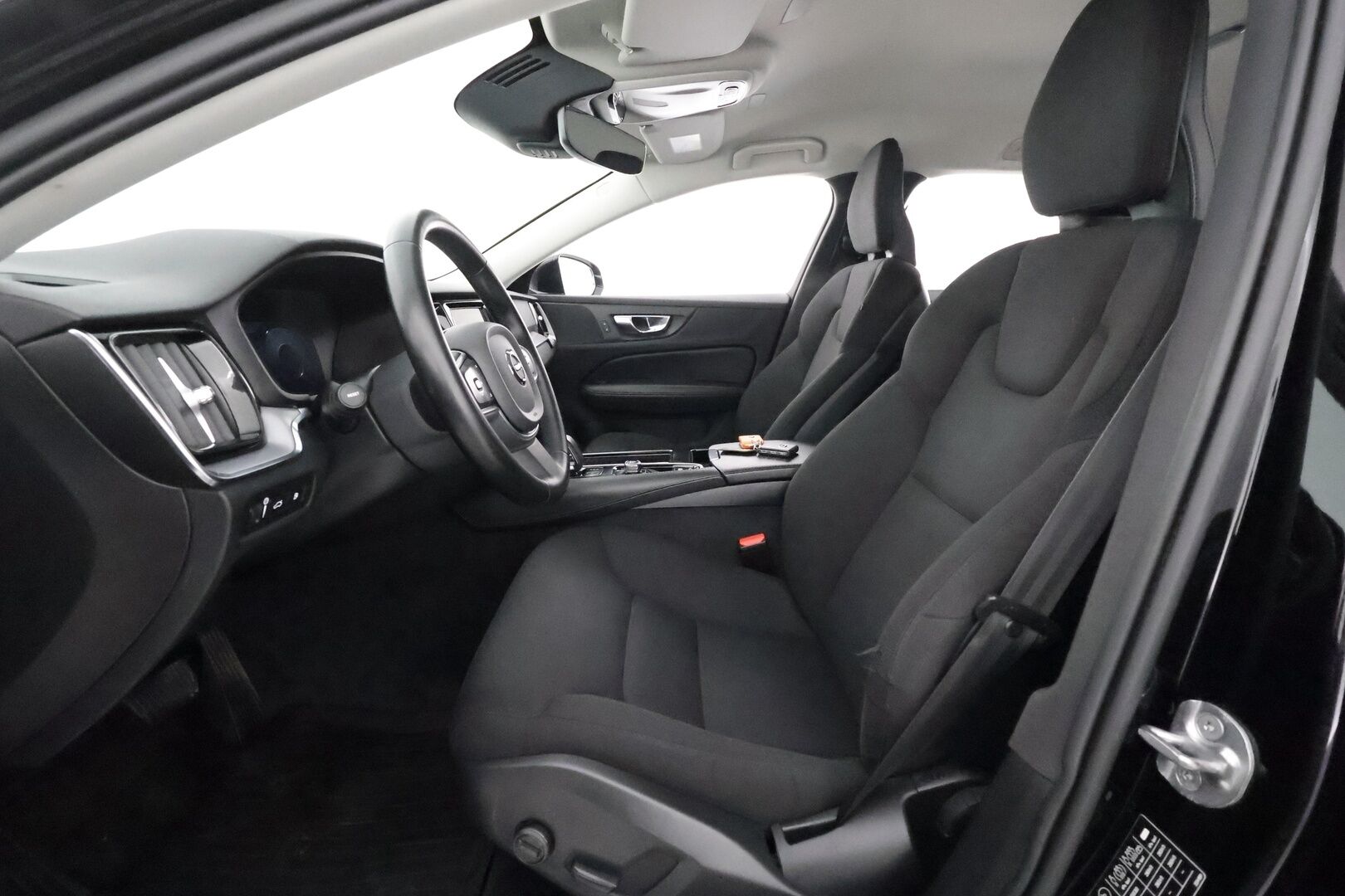 Volvo V60 2022 T6 AWD Long Range Inscription Expression Edition aut ** 1-Om Suomi auto / Adapt.vakkari / Koukku / Keyless - P.kamera / Apple&Android / Navi / Digimittari