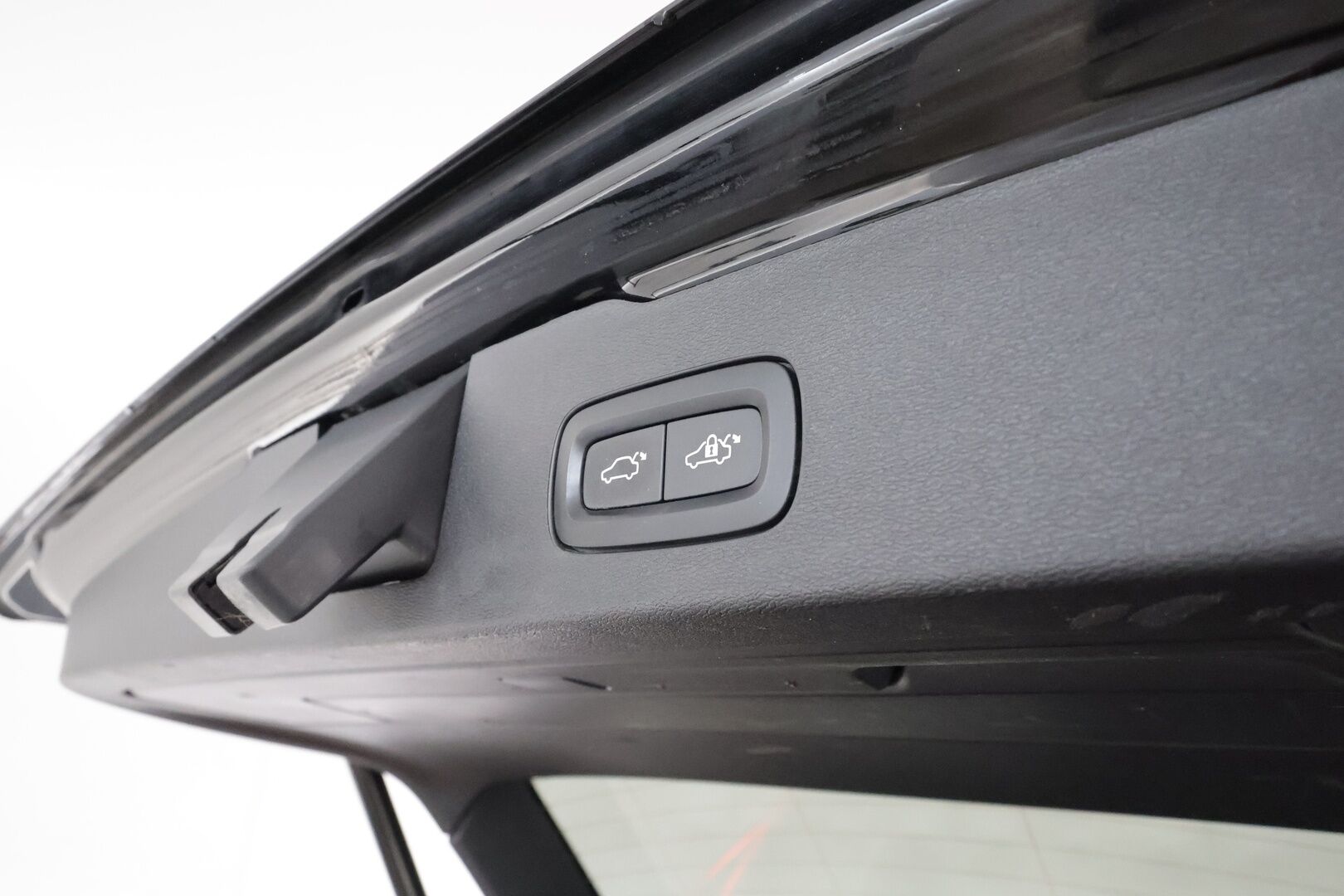 Volvo V60 2022 T6 AWD Long Range Inscription Expression Edition aut ** 1-Om Suomi auto / Adapt.vakkari / Koukku / Keyless - P.kamera / Apple&Android / Navi / Digimittari