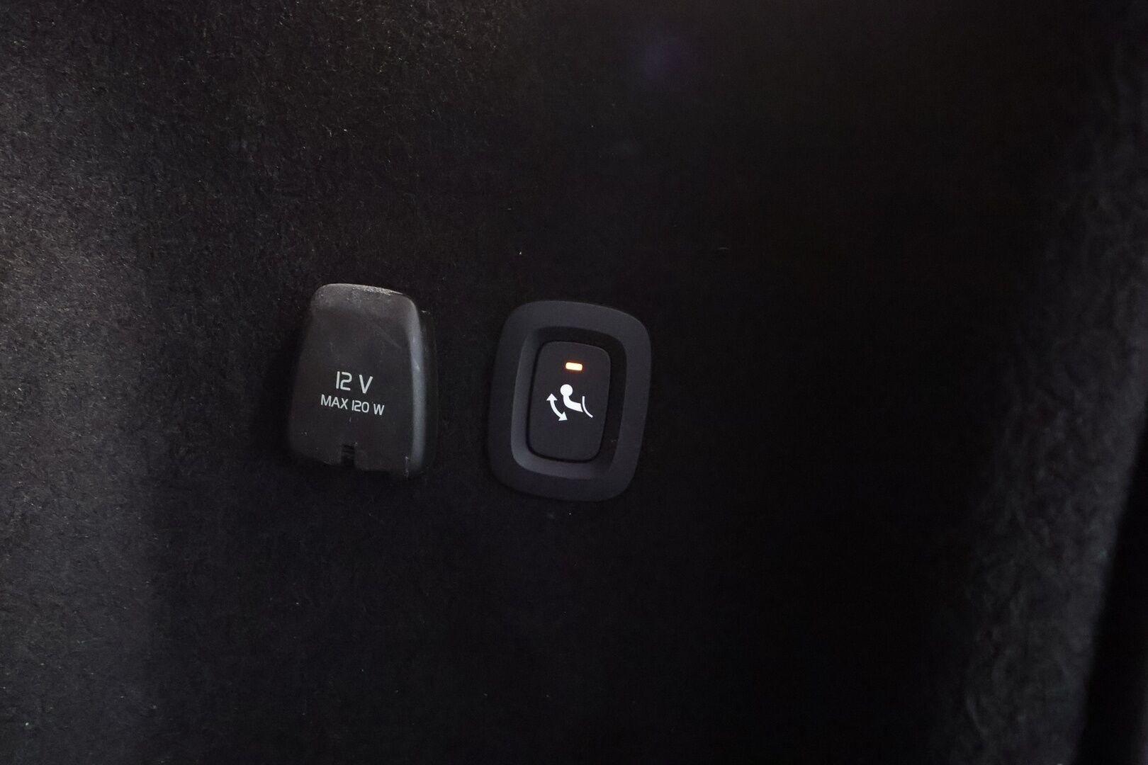 Volvo V60 2022 T6 AWD Long Range Inscription Edition aut * Pilot assist / Webasto / Koukku / Muistipenkit / P.kamera / Sporttinahat * - 1.Om Suomi-auto / 2x Lataus / Kahdet Renkaat