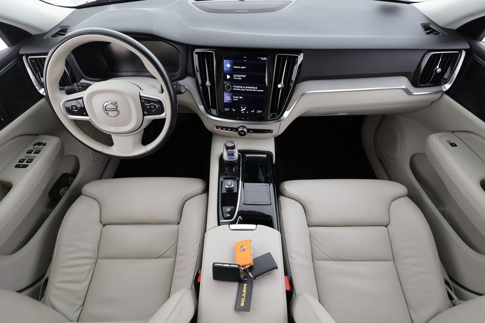 Volvo V60 2022 T6 AWD Long Range Inscription Edition aut * Pilot assist / Webasto / Koukku / Muistipenkit / P.kamera / Sporttinahat * - 1.Om Suomi-auto / 2x Lataus / Kahdet Renkaat