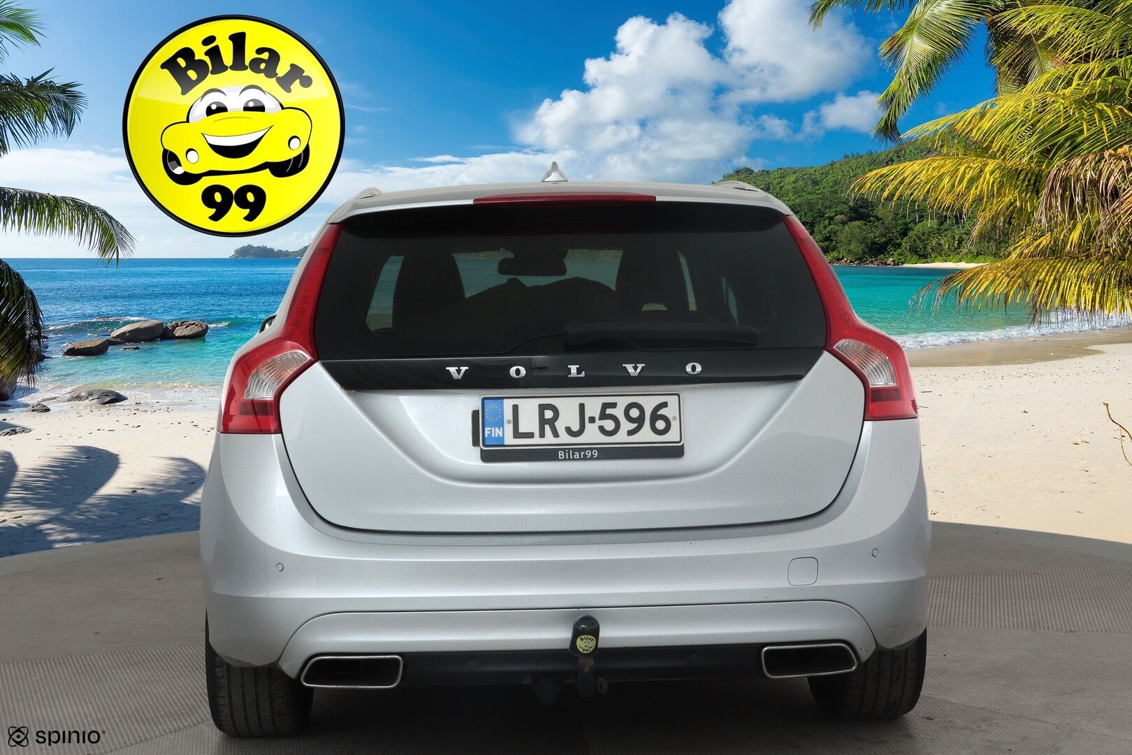 Volvo V60 2015 D4 AWD Ocean Race aut *Webasto / Vakkari / Koukku / P.tutkat / Digimittaristo / Nahat / BLIS* - Kahdet renkaat aluvanteilla / Juuri huollettu!