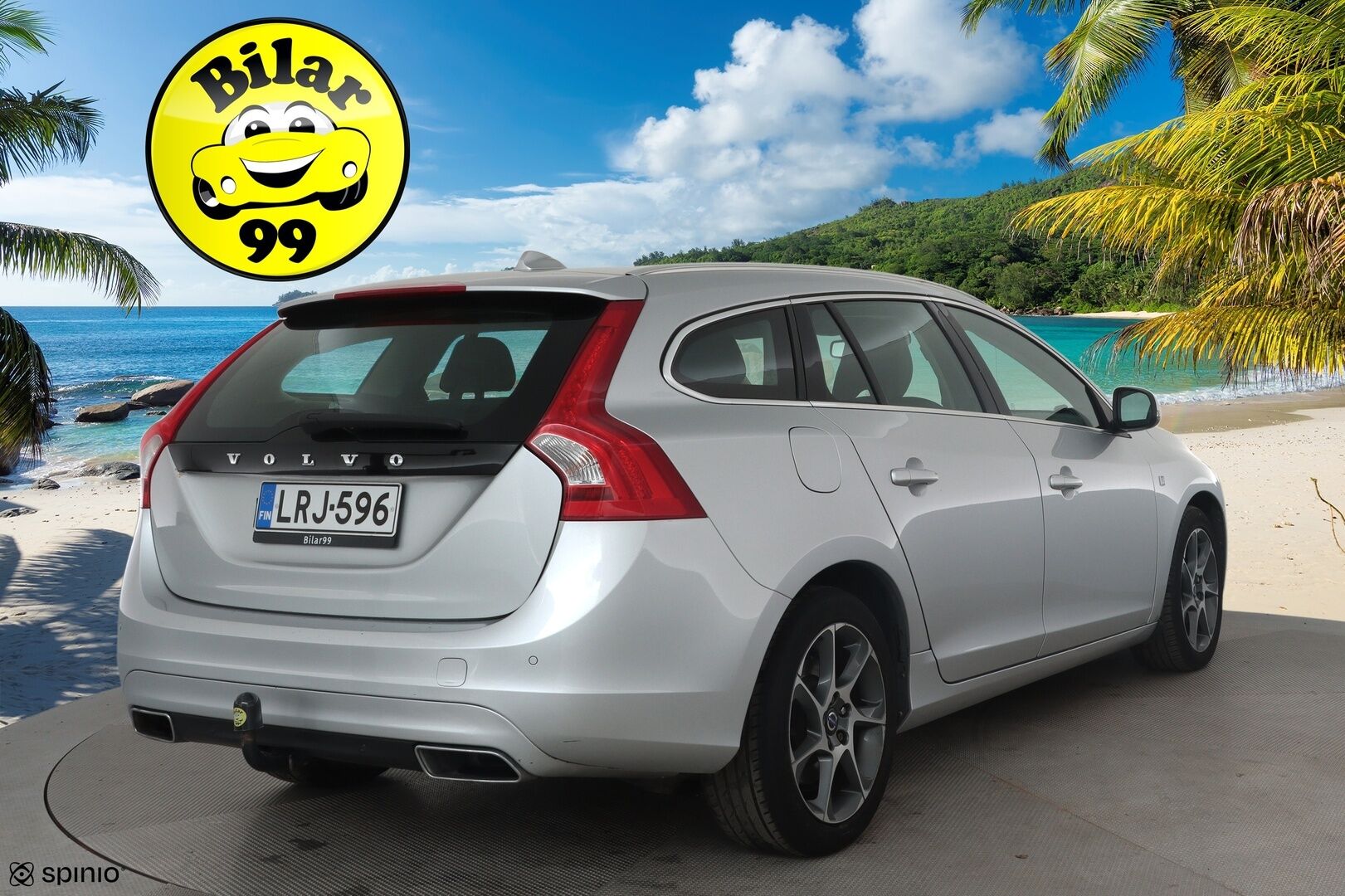 Volvo V60 2015 D4 AWD Ocean Race aut *Webasto / Vakkari / Koukku / P.tutkat / Digimittaristo / Nahat / BLIS* - Kahdet renkaat aluvanteilla / Juuri huollettu!