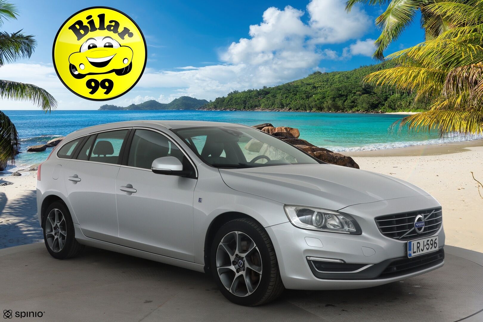 Volvo V60 2015 D4 AWD Ocean Race aut *Webasto / Vakkari / Koukku / P.tutkat / Digimittaristo / Nahat / BLIS* - Kahdet renkaat aluvanteilla / Juuri huollettu!