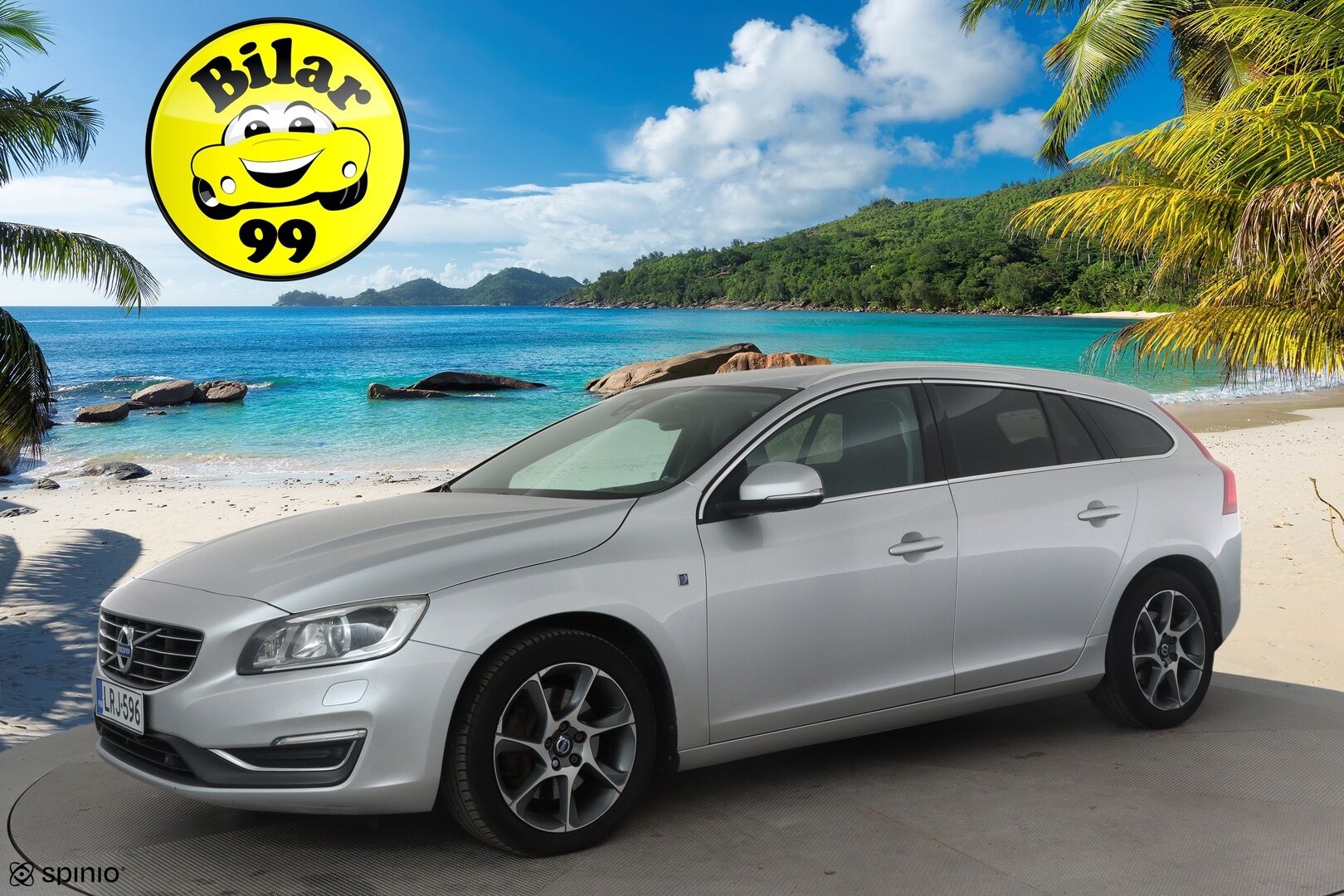 Volvo V60 2015 D4 AWD Ocean Race aut *Webasto / Vakkari / Koukku / P.tutkat / Digimittaristo / Nahat / BLIS* - Kahdet renkaat aluvanteilla / Juuri huollettu!