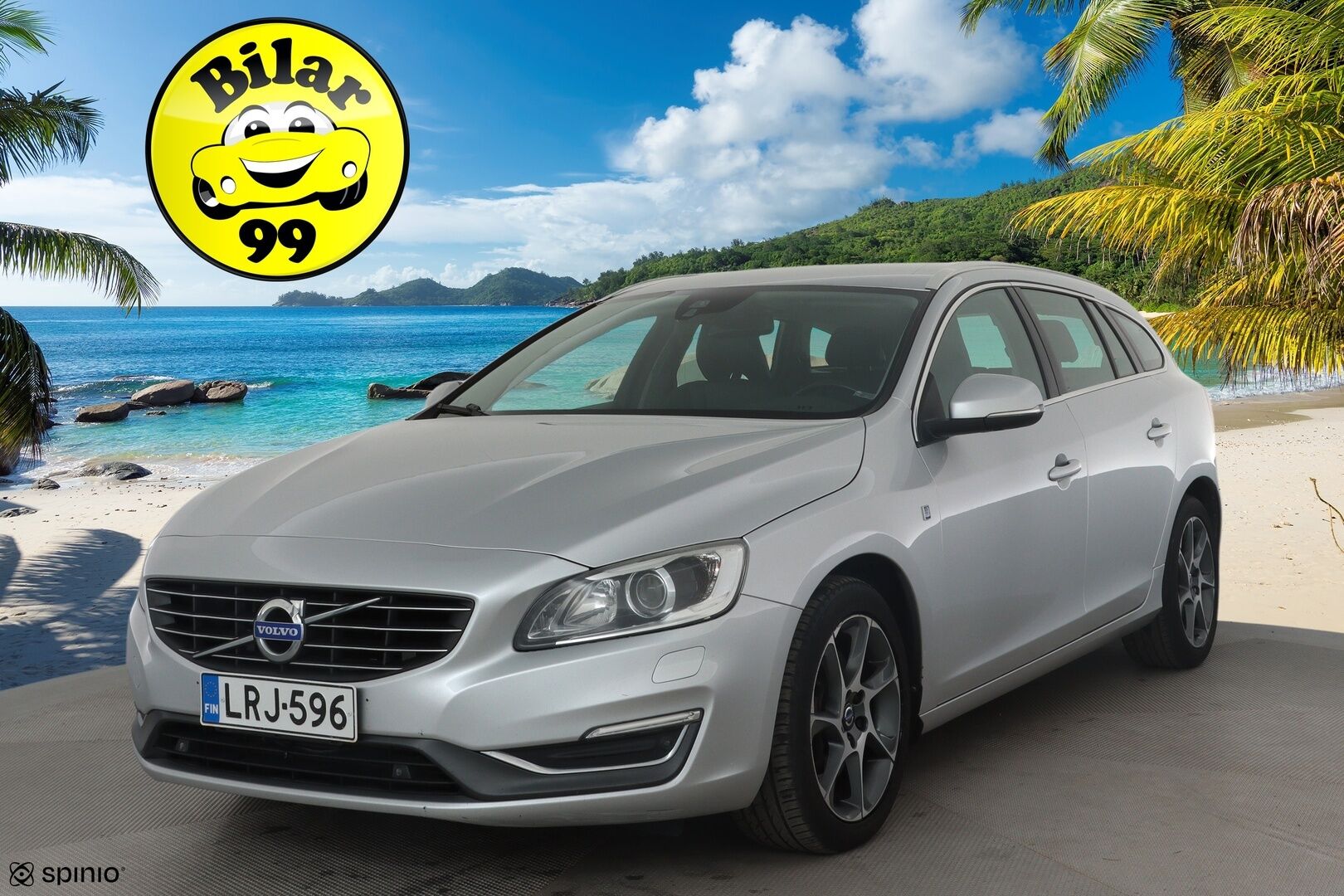 Volvo V60 2015 D4 AWD Ocean Race aut *Webasto / Vakkari / Koukku / P.tutkat / Digimittaristo / Nahat / BLIS* - Kahdet renkaat aluvanteilla / Juuri huollettu!