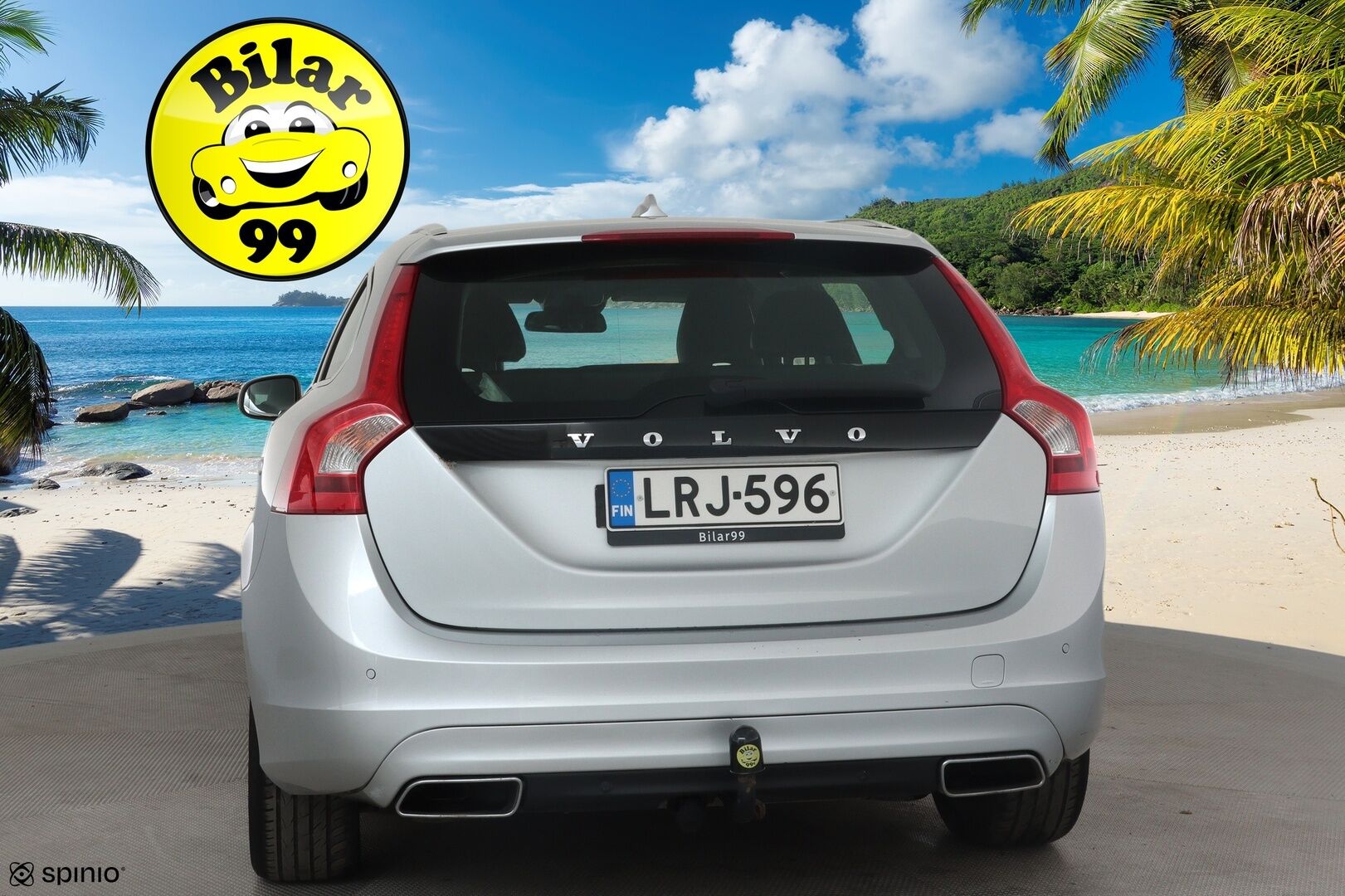 Volvo V60 2015 D4 AWD Ocean Race aut *Webasto / Vakkari / Koukku / P.tutkat / Digimittaristo / Nahat / BLIS* - Kahdet renkaat aluvanteilla / Juuri huollettu!
