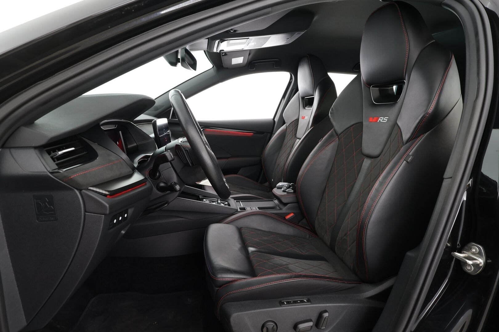 Skoda Octavia 2022 Combi 1.4 TSI PHEV RS iV DSG * ACC / Webasto / Matrix-LED / Hierovat muistipenkit / P.Kamera * - 1.Om Suomi-auto / 2x Lataus / Kahdet Renkaat