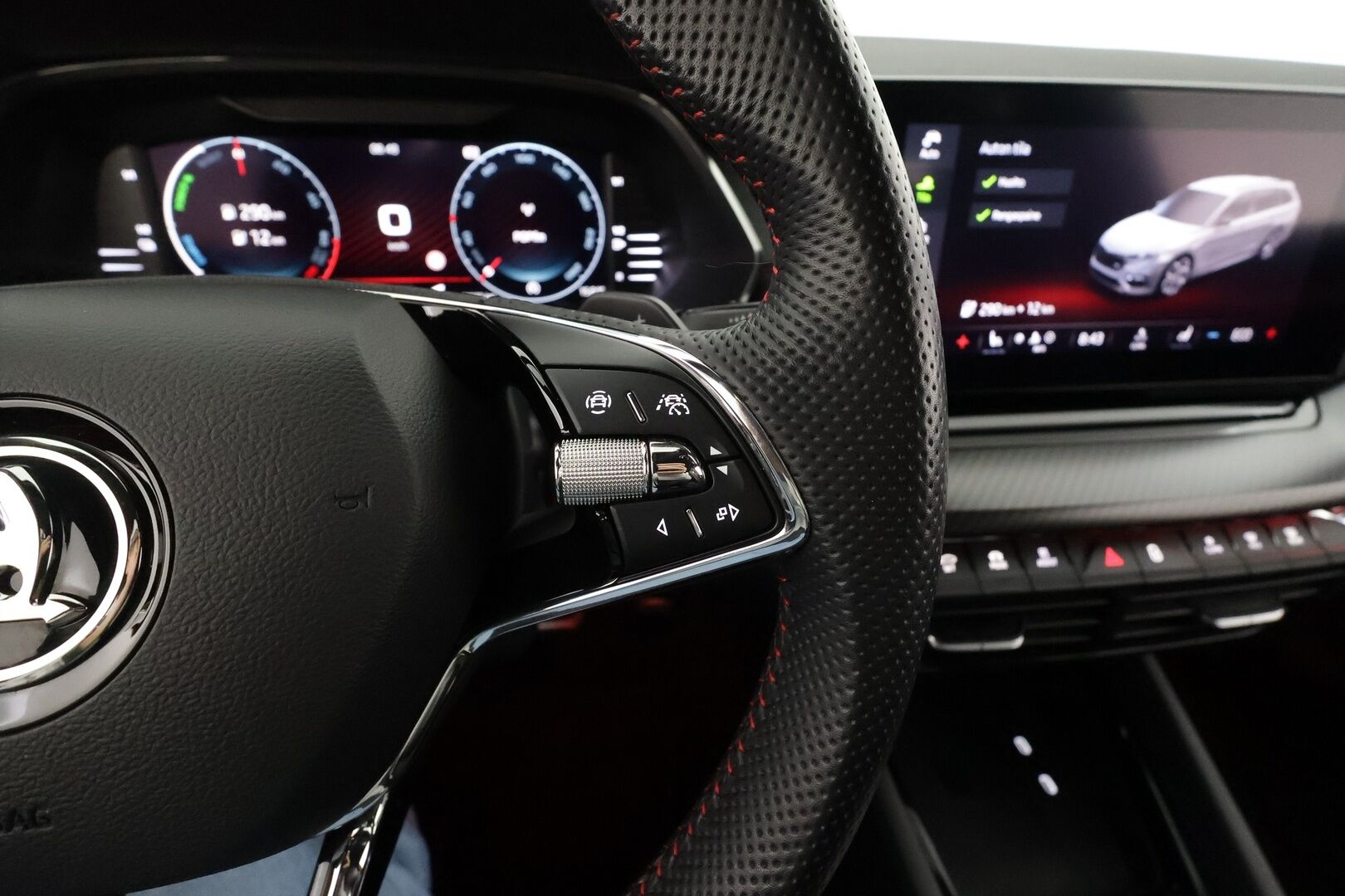 Skoda Octavia 2022 Combi 1.4 TSI PHEV RS iV DSG * ACC / Webasto / Matrix-LED / Hierovat muistipenkit / P.Kamera * - 1.Om Suomi-auto / 2x Lataus / Kahdet Renkaat