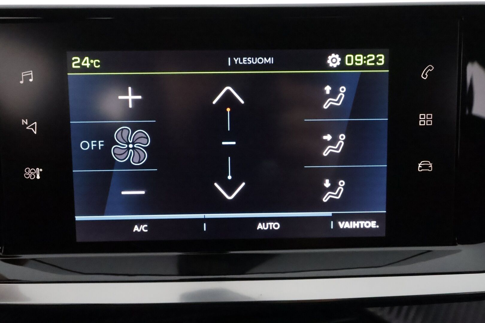 Peugeot e-2008 2022 GT 136 Aut **Lämpöpumppu / Adapt.Vakkari / Full LED / P.kamera / Kaistavahti / Katveavustin** - 1-om Suomi-auto / 2x Latauskaapelit / Kahdet Renkaat