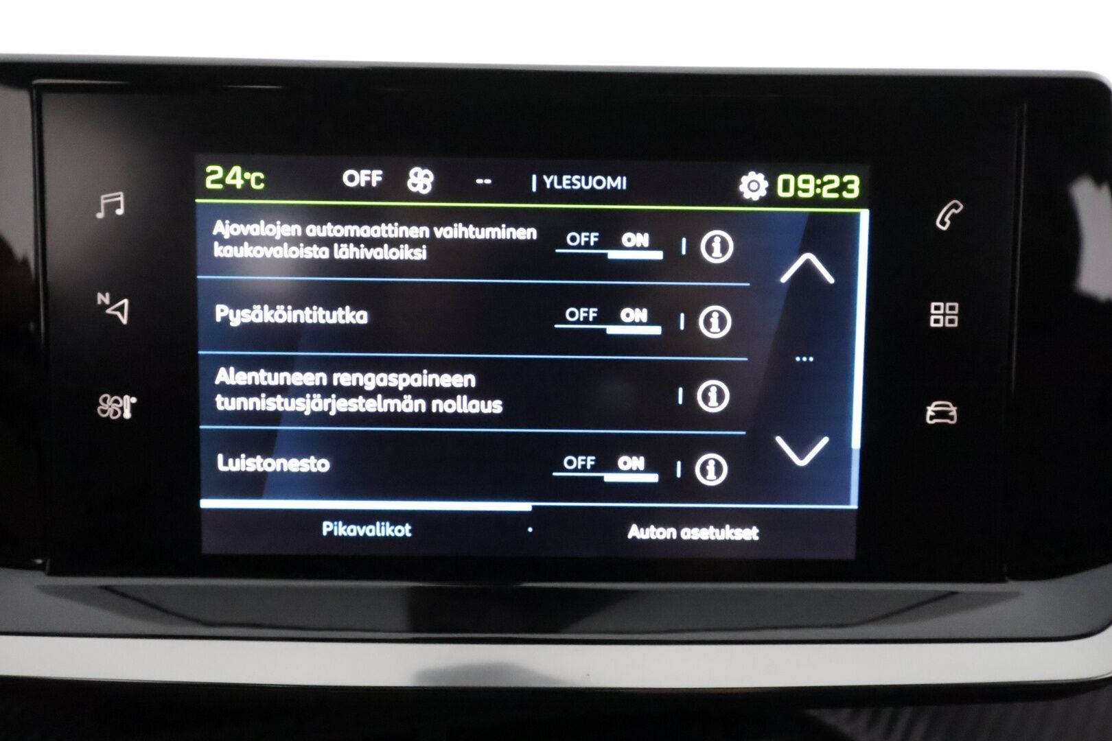 Peugeot e-2008 2022 GT 136 Aut **Lämpöpumppu / Adapt.Vakkari / Full LED / P.kamera / Kaistavahti / Katveavustin** - 1-om Suomi-auto / 2x Latauskaapelit / Kahdet Renkaat