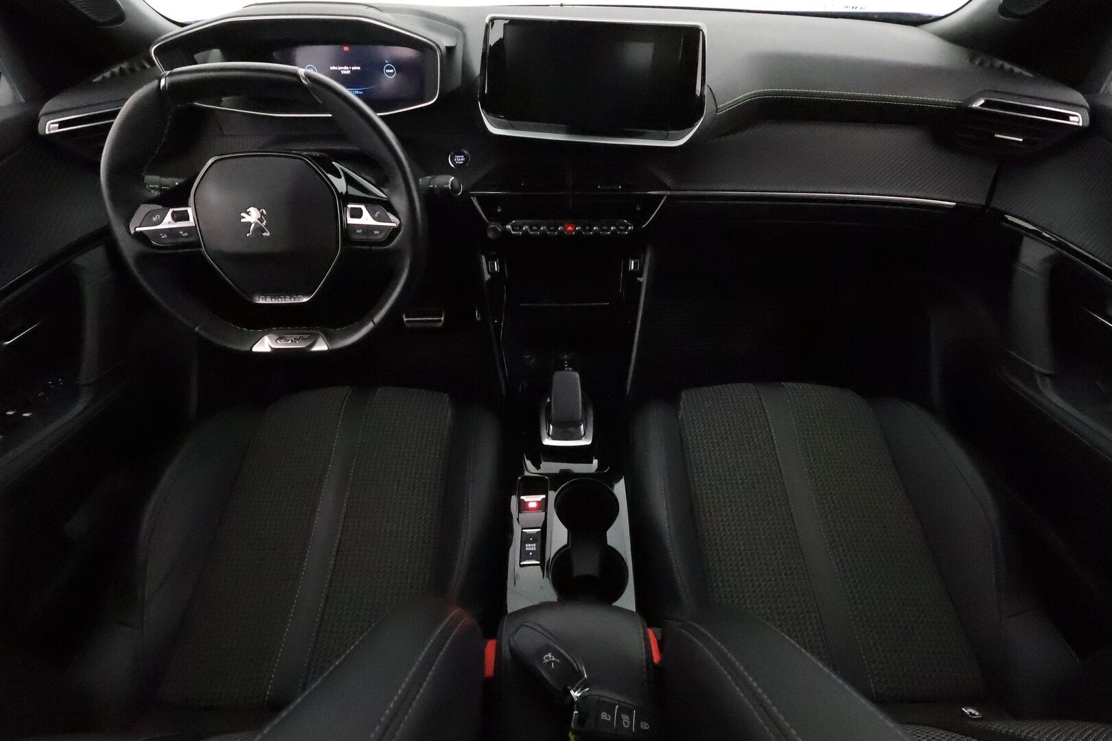 Peugeot e-2008 2022 GT 136 Aut **Lämpöpumppu / Adapt.Vakkari / Full LED / P.kamera / Kaistavahti / Katveavustin** - 1-om Suomi-auto / 2x Latauskaapelit / Kahdet Renkaat