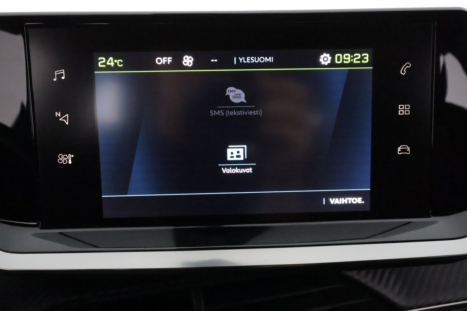 Peugeot e-2008 2022 GT 136 Aut **Lämpöpumppu / Adapt.Vakkari / Full LED / P.kamera / Kaistavahti / Katveavustin** - 1-om Suomi-auto / 2x Latauskaapelit / Kahdet Renkaat