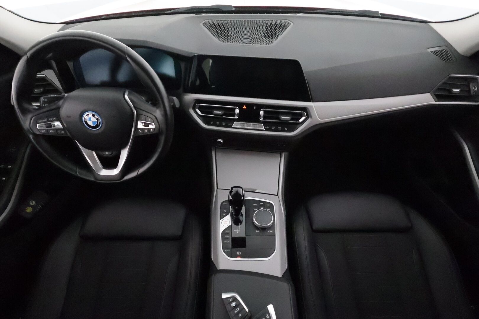 BMW 320 2022 G21 Touring 320e xDrive A Charged Edition **Adapt.Vakkari / P.Tutkat / LED-valot / Sporttipenkit / Koukku / HiFi** - 1-om Suomi-auto / 2x Latauskaapelit / Kahdet Nokian Renkaat 