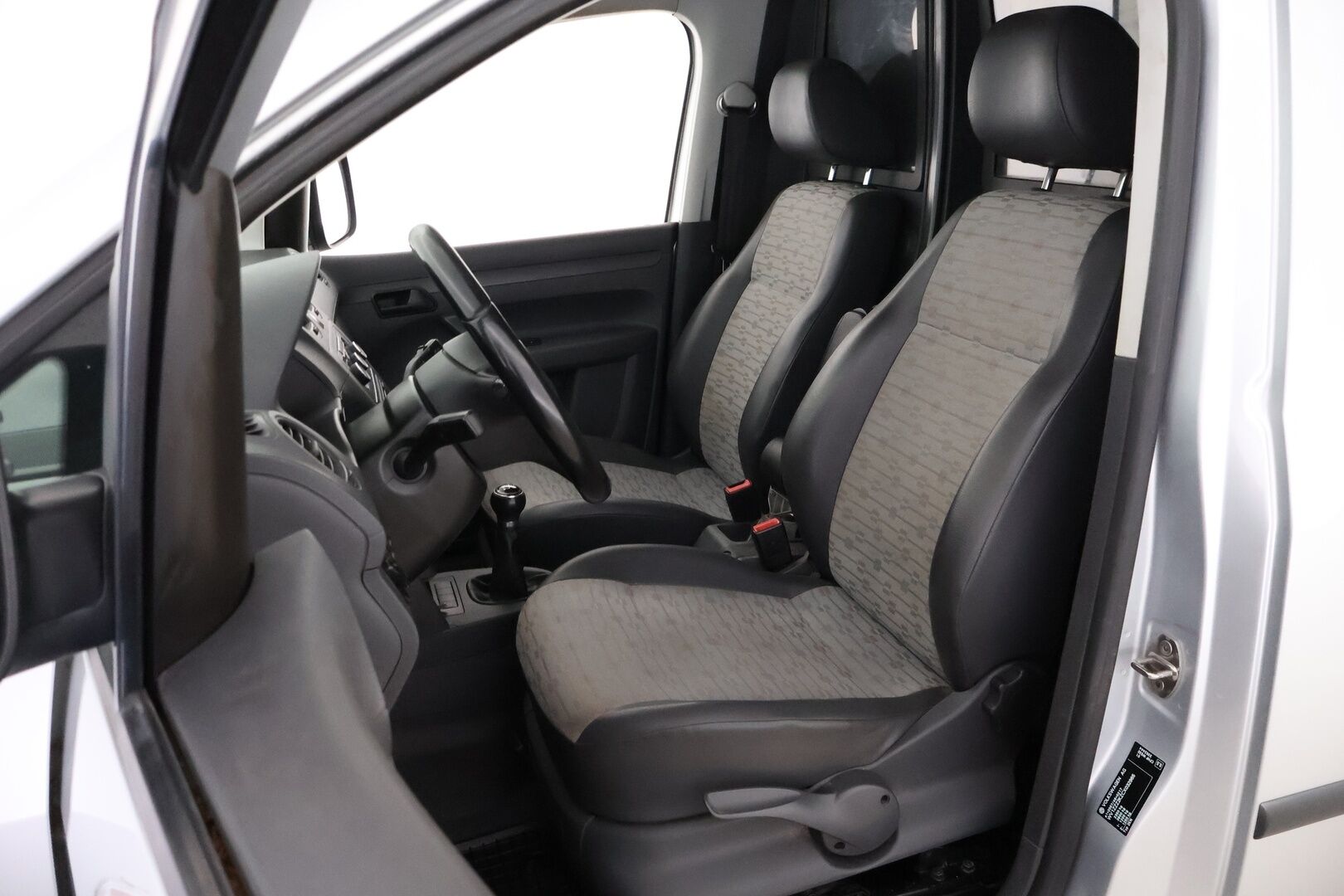 Volkswagen Caddy 2012 Trendline 2,0 TDI 81 kW, 4MOTION - ALV / Webasto / Vetokoukku / Puolinahkasisusta / Juuri tullut!