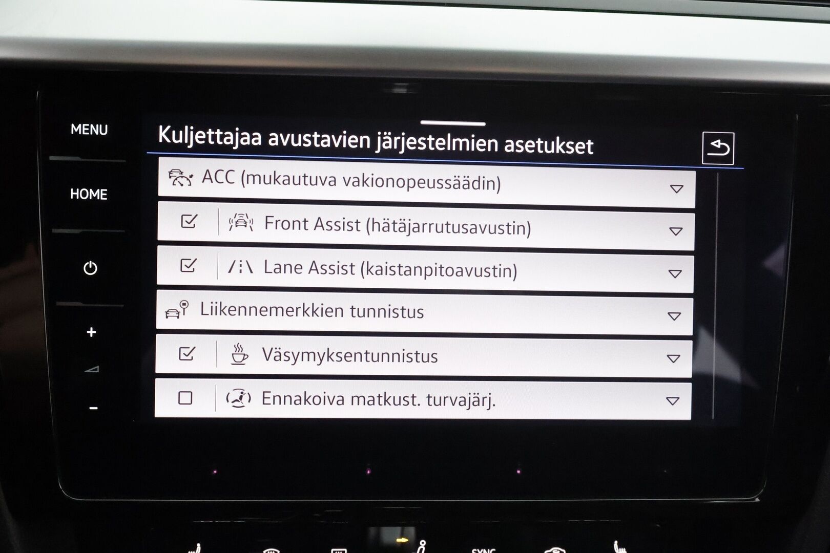 Volkswagen Arteon 2022 Shooting Brake R-Line Business eHybrid 160 kW DSG *ACC / Webasto / HUD / P.Kamera / Navi * - LED / 1-om Suomi-auto / 2x Latauskaapelit / Kahdet renkaat aluvanteilla