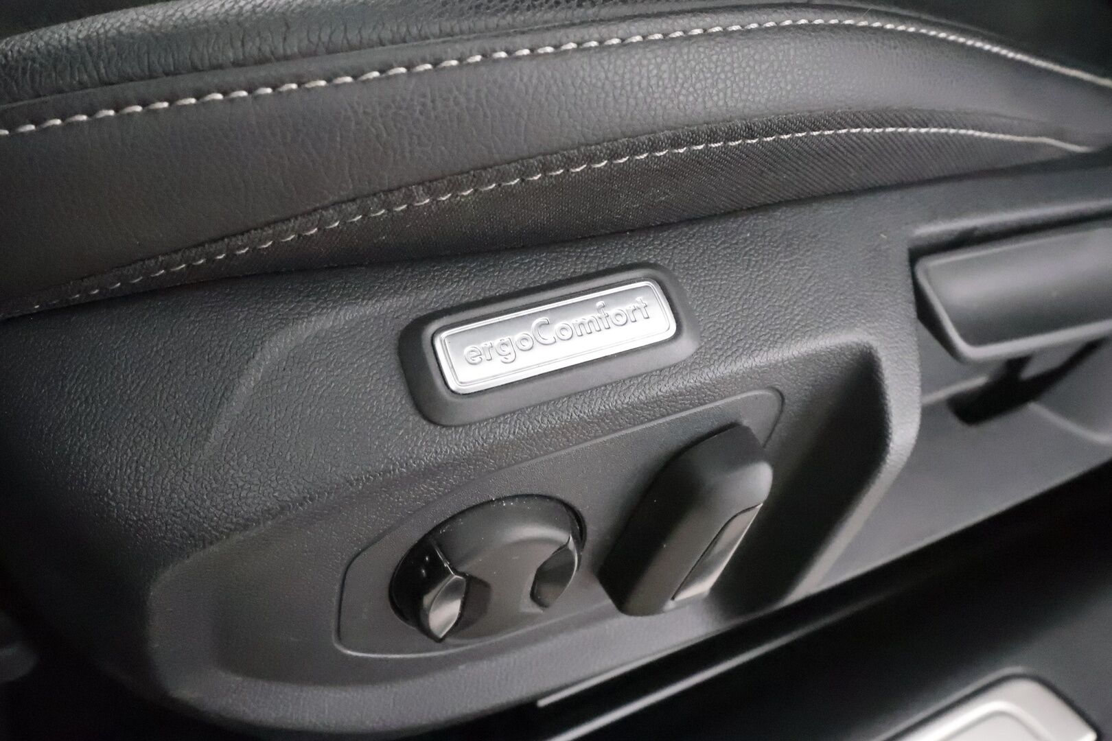 Volkswagen Arteon 2022 Shooting Brake R-Line Business eHybrid 160 kW DSG *ACC / Webasto / HUD / P.Kamera / Navi * - LED / 1-om Suomi-auto / 2x Latauskaapelit / Kahdet renkaat aluvanteilla