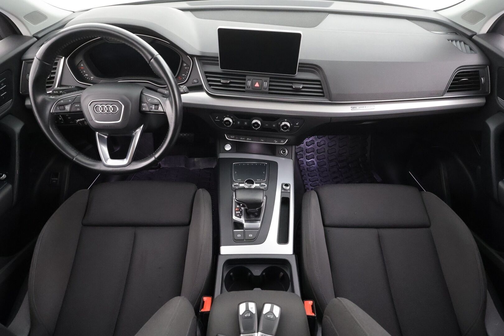 Audi Q5 2017 Business Sport 2,0 TDI 140 kW quattro S tronic * Webasto / Bang & Olufsen / Vetokoukku / Adapt.Vakkari / Sporttipenkit / Peruutustutkat - Kahdet renkaat / Siisti Yksilö / Tulossa Tampereelle!
