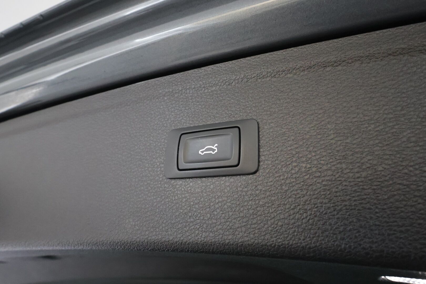 Audi Q5 2017 Business Sport 2,0 TDI 140 kW quattro S tronic * Webasto / Bang & Olufsen / Vetokoukku / Adapt.Vakkari / Sporttipenkit / Peruutustutkat - Kahdet renkaat / Siisti Yksilö / Tulossa Tampereelle!
