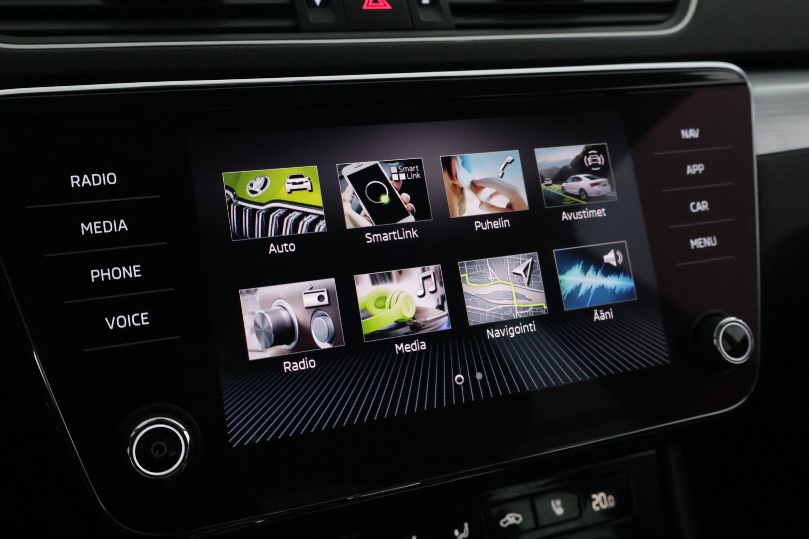 Skoda Superb 2022 1.5 TSI ACT Ambition DSG Autom. - | Webasto | Ilmastoidut nahat | Muistipenkki | Koukku | Digimittaristo | Keyless | Ratinlämmitin | Apple CarPlay |