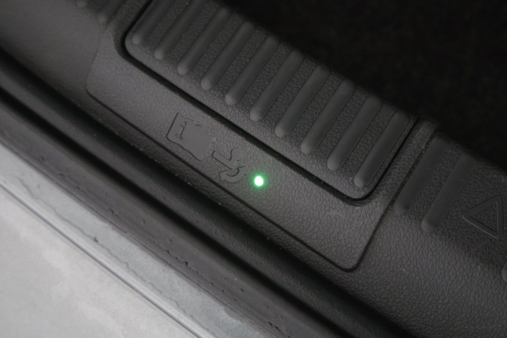 Skoda Superb 2022 1.5 TSI ACT Ambition DSG Autom. - | Webasto | Ilmastoidut nahat | Muistipenkki | Koukku | Digimittaristo | Keyless | Ratinlämmitin | Apple CarPlay |