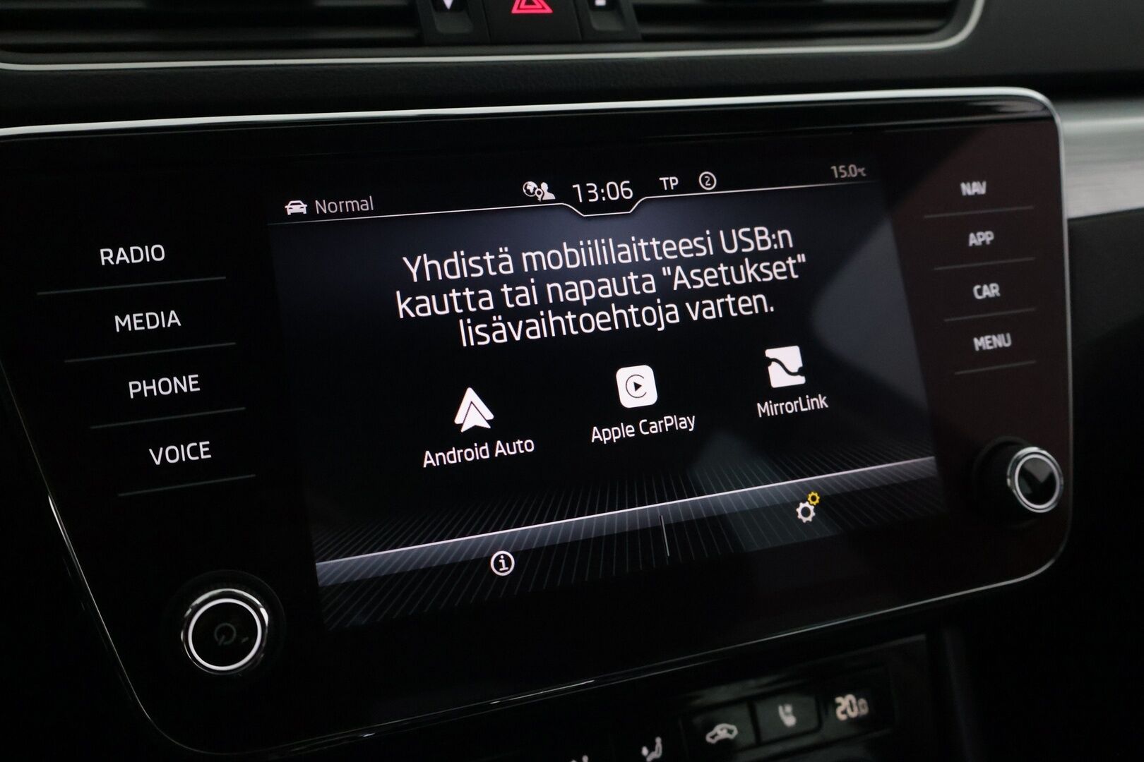 Skoda Superb 2022 1.5 TSI ACT Ambition DSG Autom. - | Webasto | Ilmastoidut nahat | Muistipenkki | Koukku | Digimittaristo | Keyless | Ratinlämmitin | Apple CarPlay |