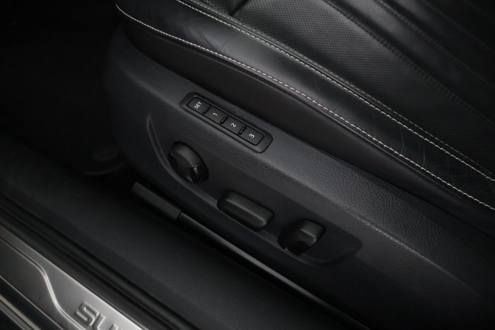 Skoda Superb 2022 1.5 TSI ACT Ambition DSG Autom. - | Webasto | Ilmastoidut nahat | Muistipenkki | Koukku | Digimittaristo | Keyless | Ratinlämmitin | Apple CarPlay |