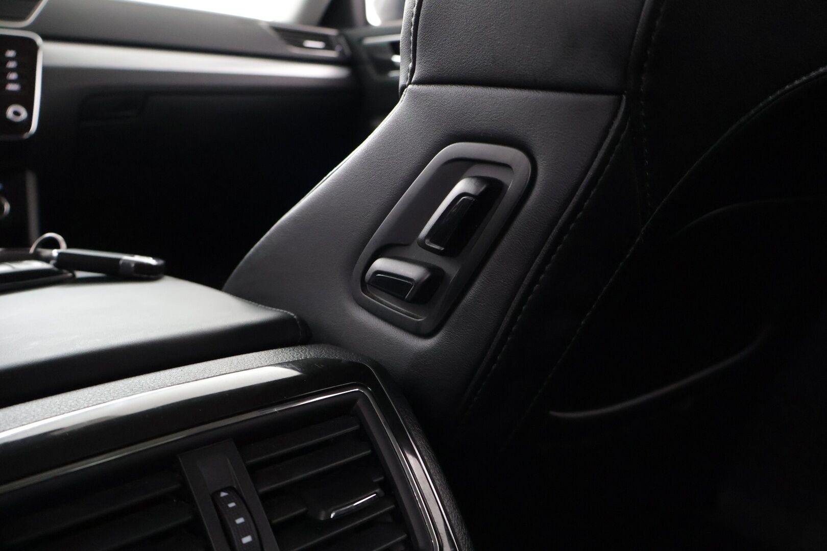 Skoda Superb 2022 1.5 TSI ACT Ambition DSG Autom. - | Webasto | Ilmastoidut nahat | Muistipenkki | Koukku | Digimittaristo | Keyless | Ratinlämmitin | Apple CarPlay |