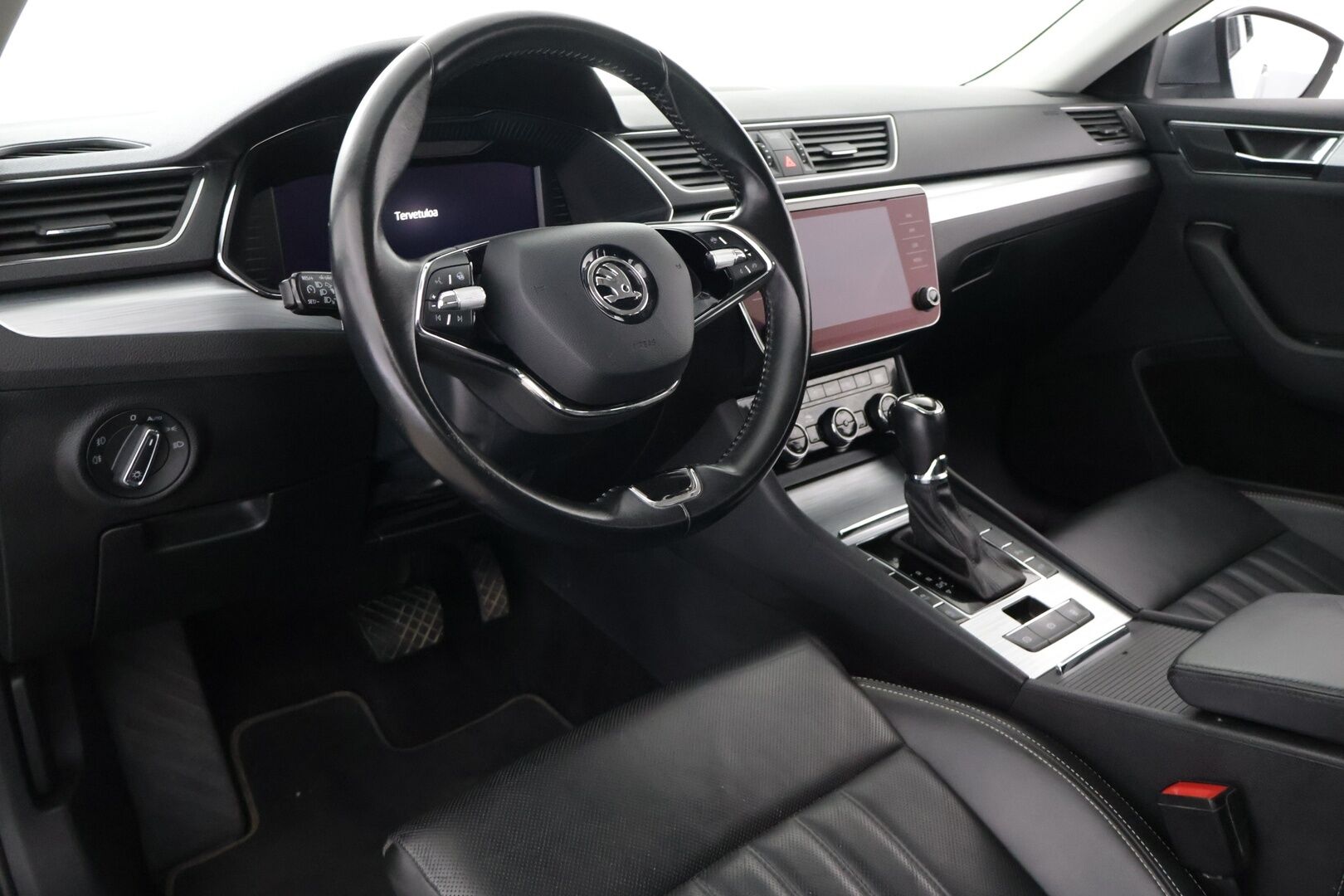 Skoda Superb 2022 1.5 TSI ACT Ambition DSG Autom. - | Webasto | Ilmastoidut nahat | Muistipenkki | Koukku | Digimittaristo | Keyless | Ratinlämmitin | Apple CarPlay |