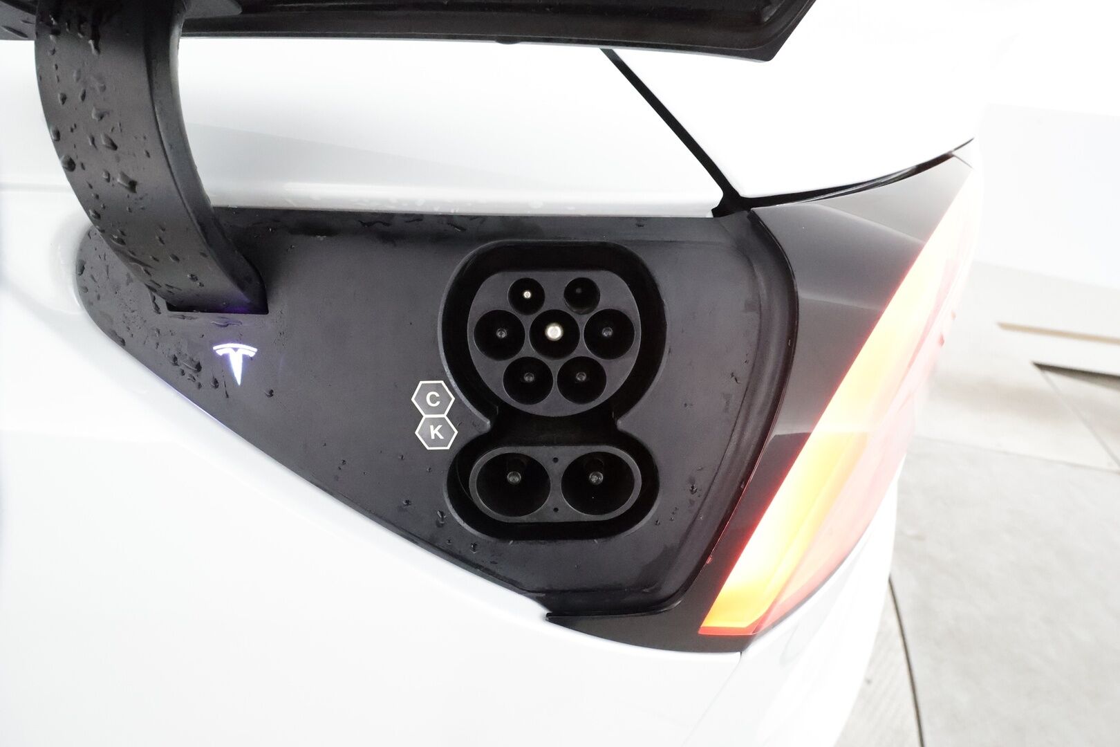 Tesla Model 3 2022 Long Range Dual Motor AWD **Lasikatto / Premium Audio / Lämpöpumppu / LED**